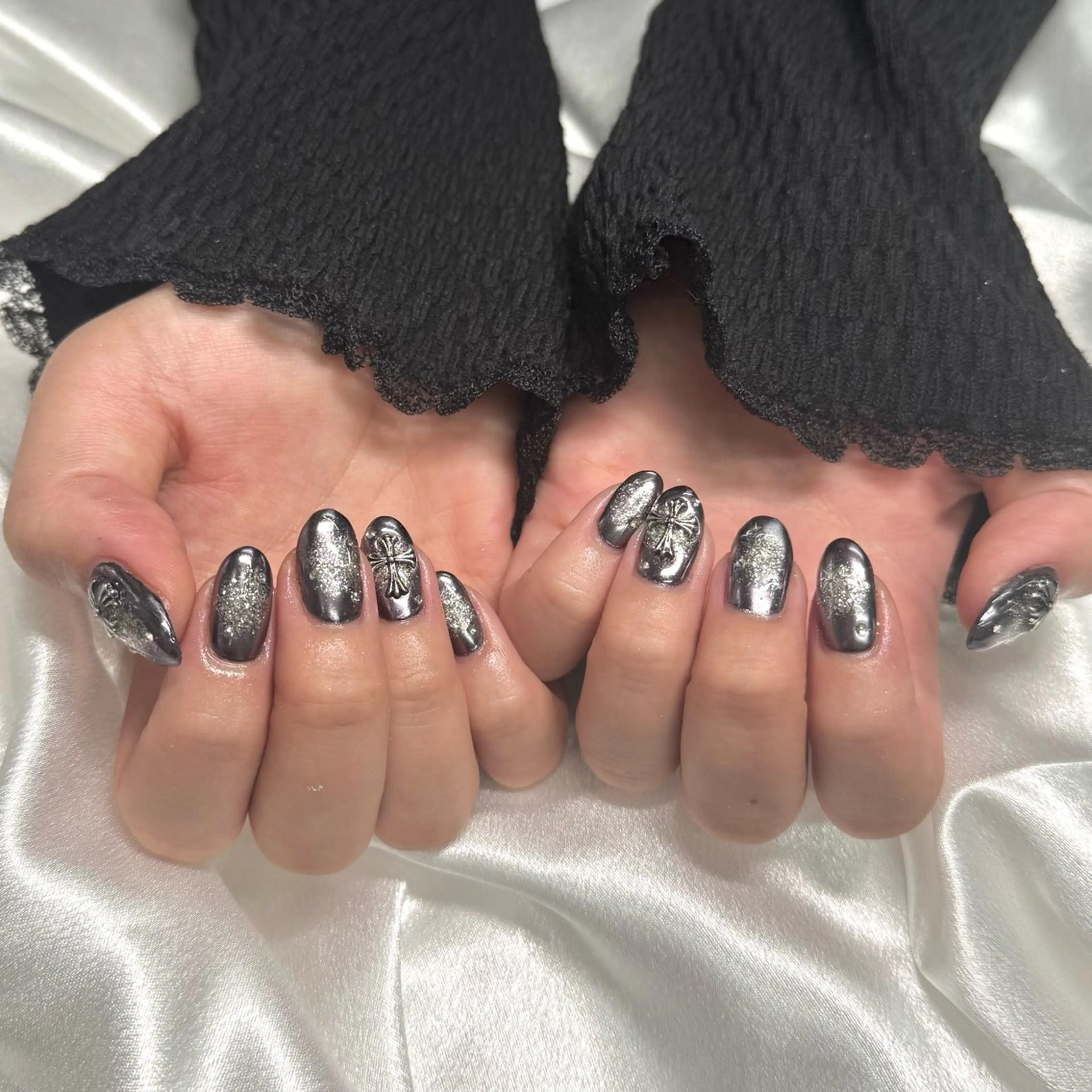 ネイル チークネイル フラッシュネイル ミラーネイル 持ち込み シルバー ハンドネイル 🫧Rio🫧ネイル /渋谷🫧ワンホンのネイルデザイン