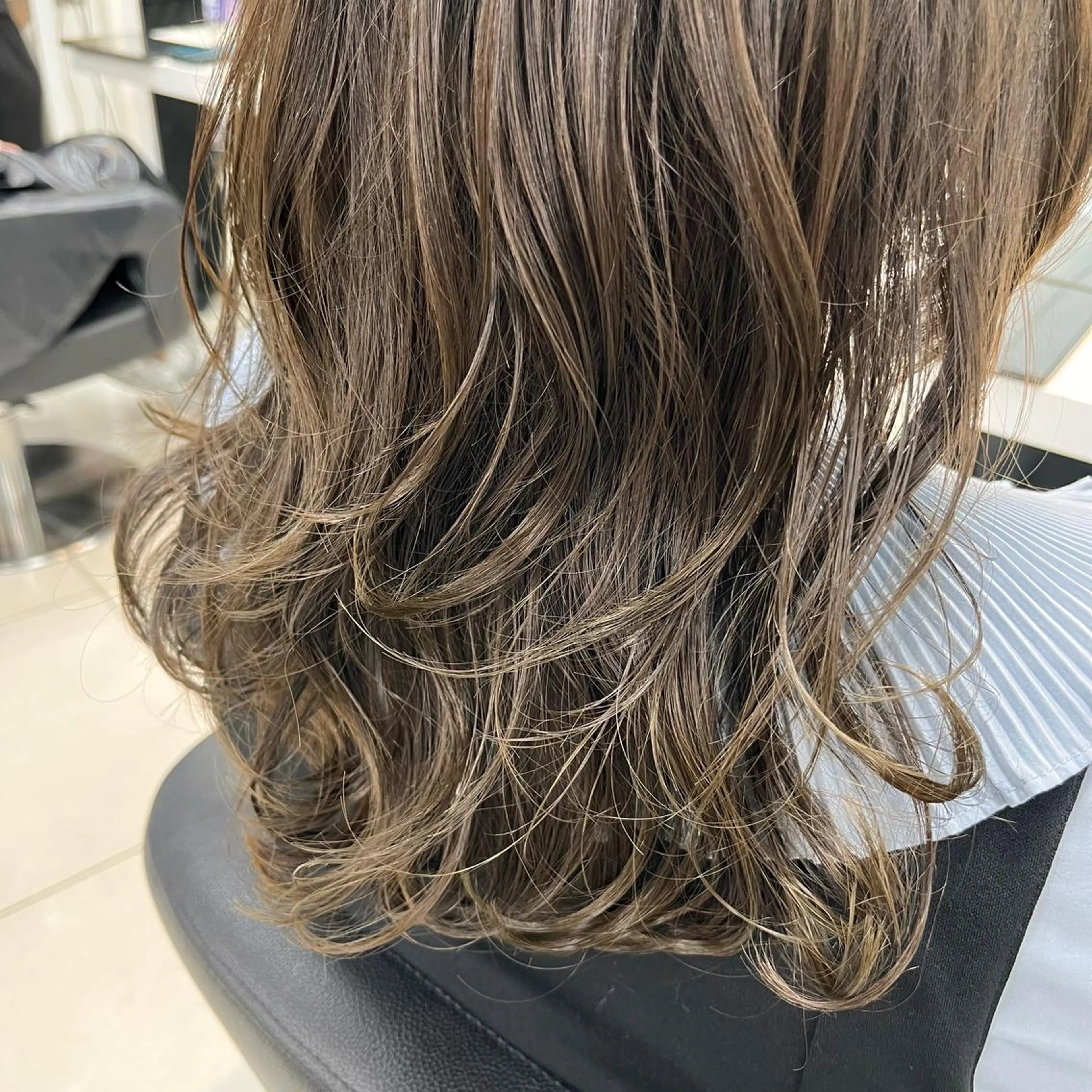 ミディアム カット ヘアカラー トリートメント 【センターパート/ マッシュ】ryokaのヘアスタイル