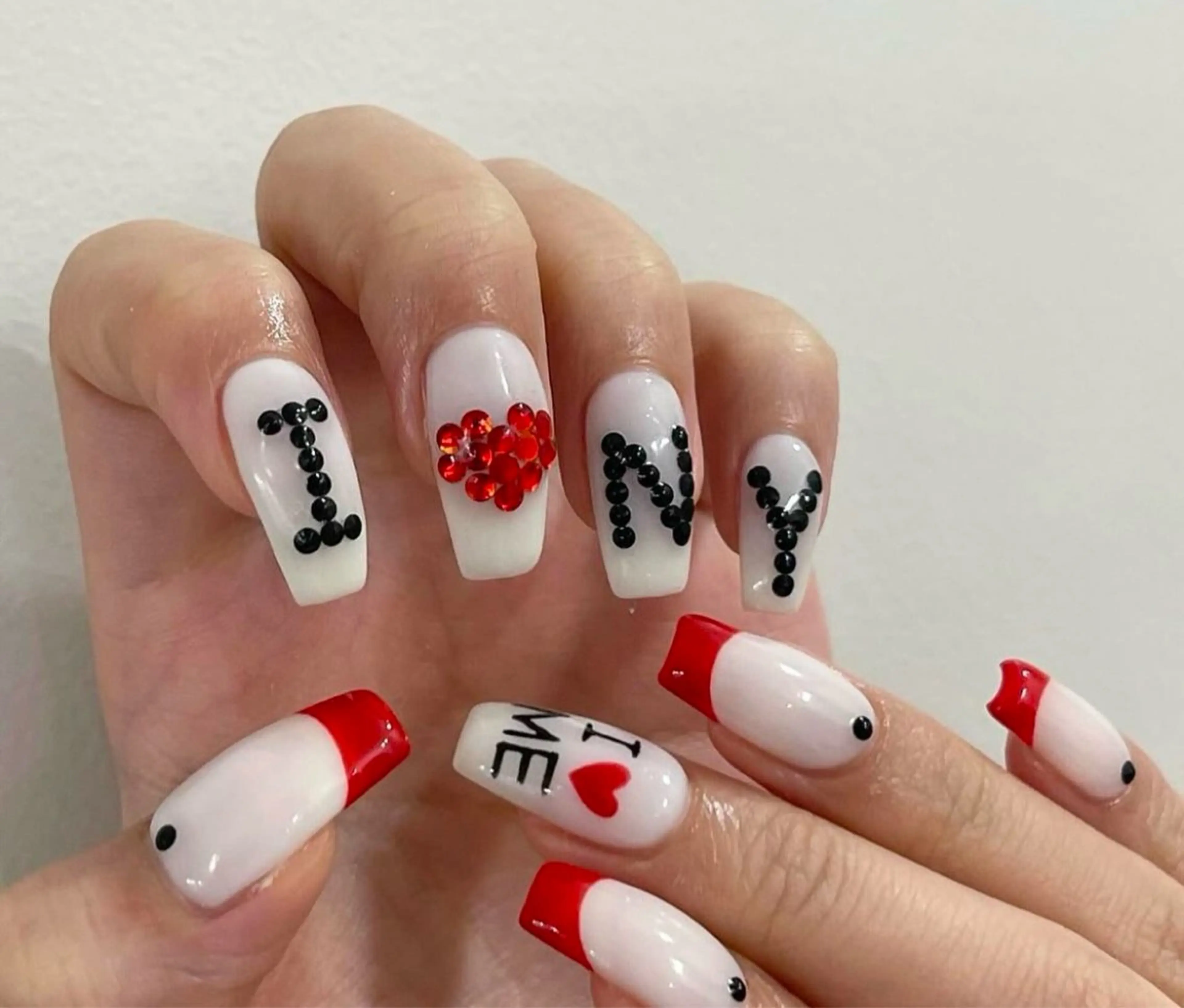 ネイル グラデーション キラキラネイル ワンカラーネイル 冬ネイル Jenn Nail Salonのネイルデザイン