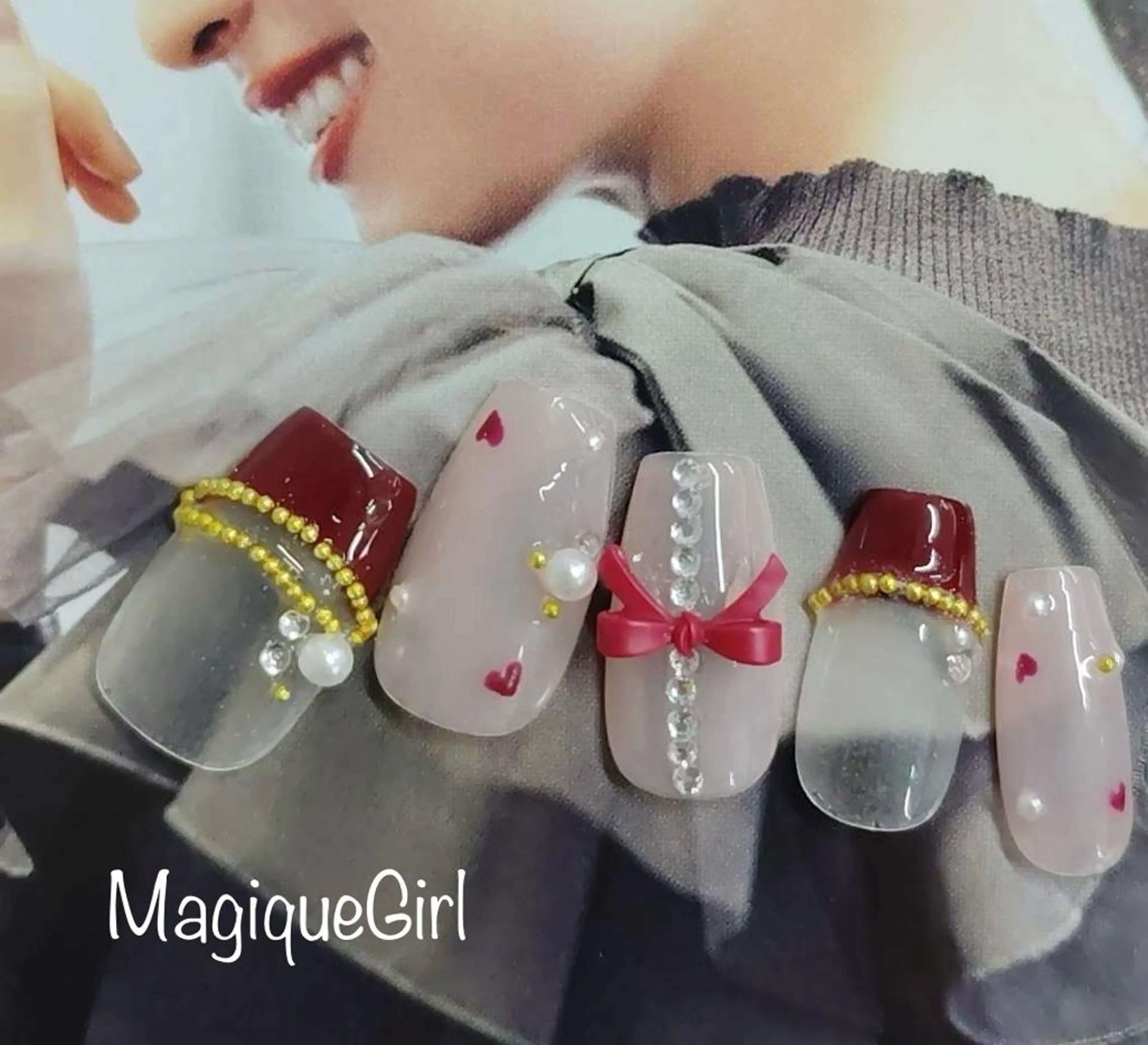 ネイル Magique パリ 専門店🎀のネイルデザイン