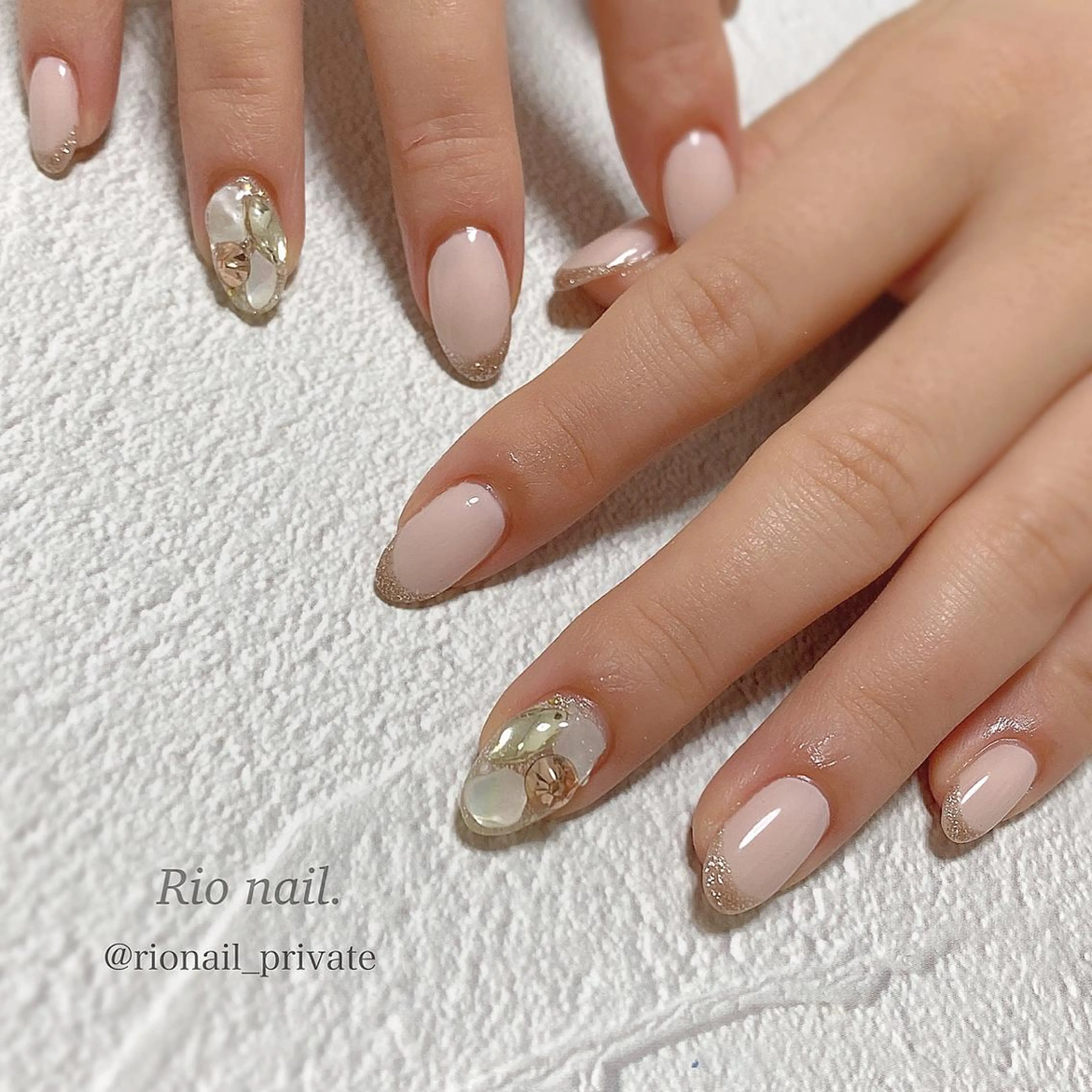 ネイル フレンチネイル ラメ(グリッター) nailsalon LiNNeのネイルデザイン