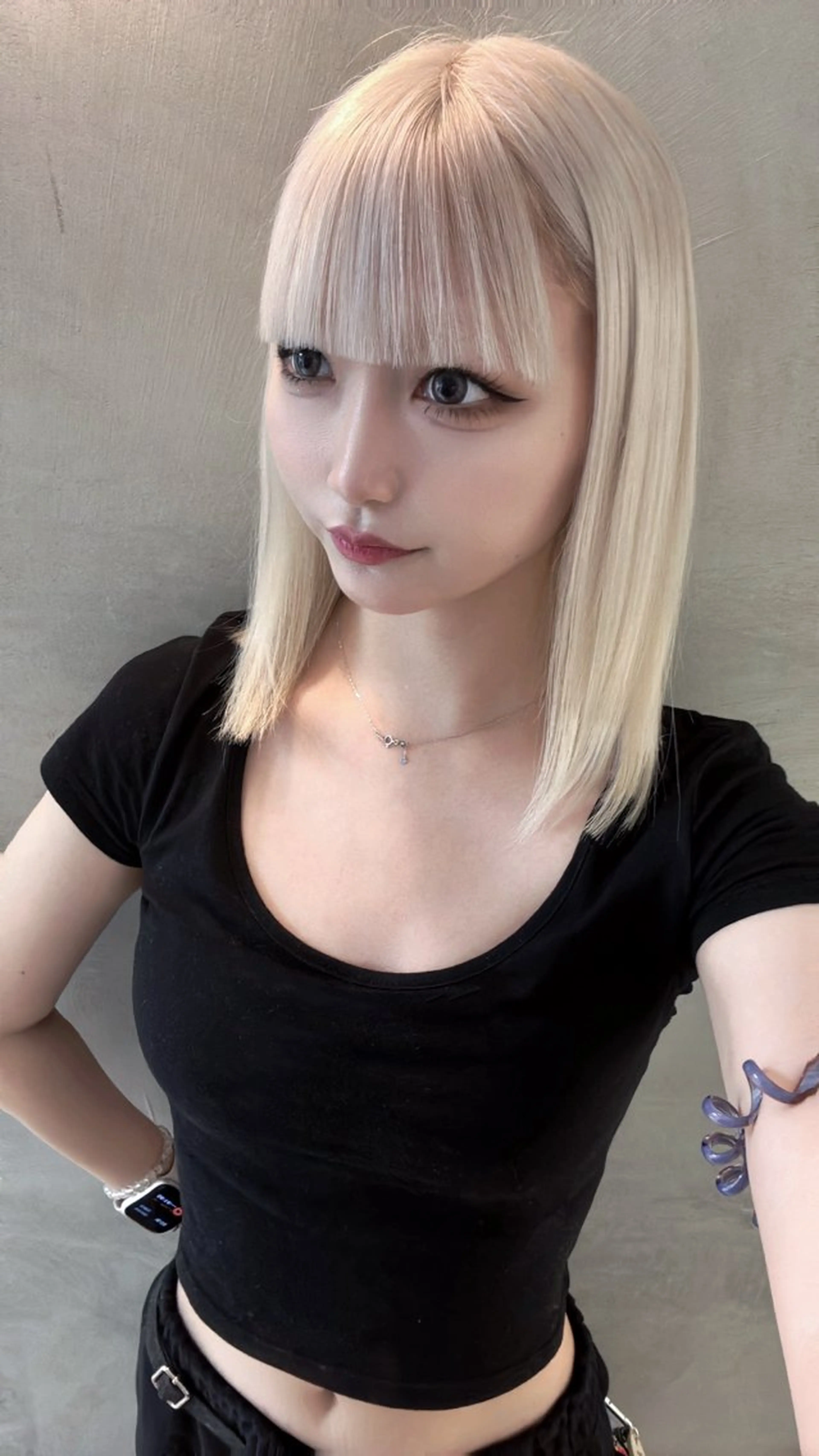 ミディアム カラー PELE アネックス梅田茶屋町店所属・PELE ハイトーン RIMUのヘアスタイル