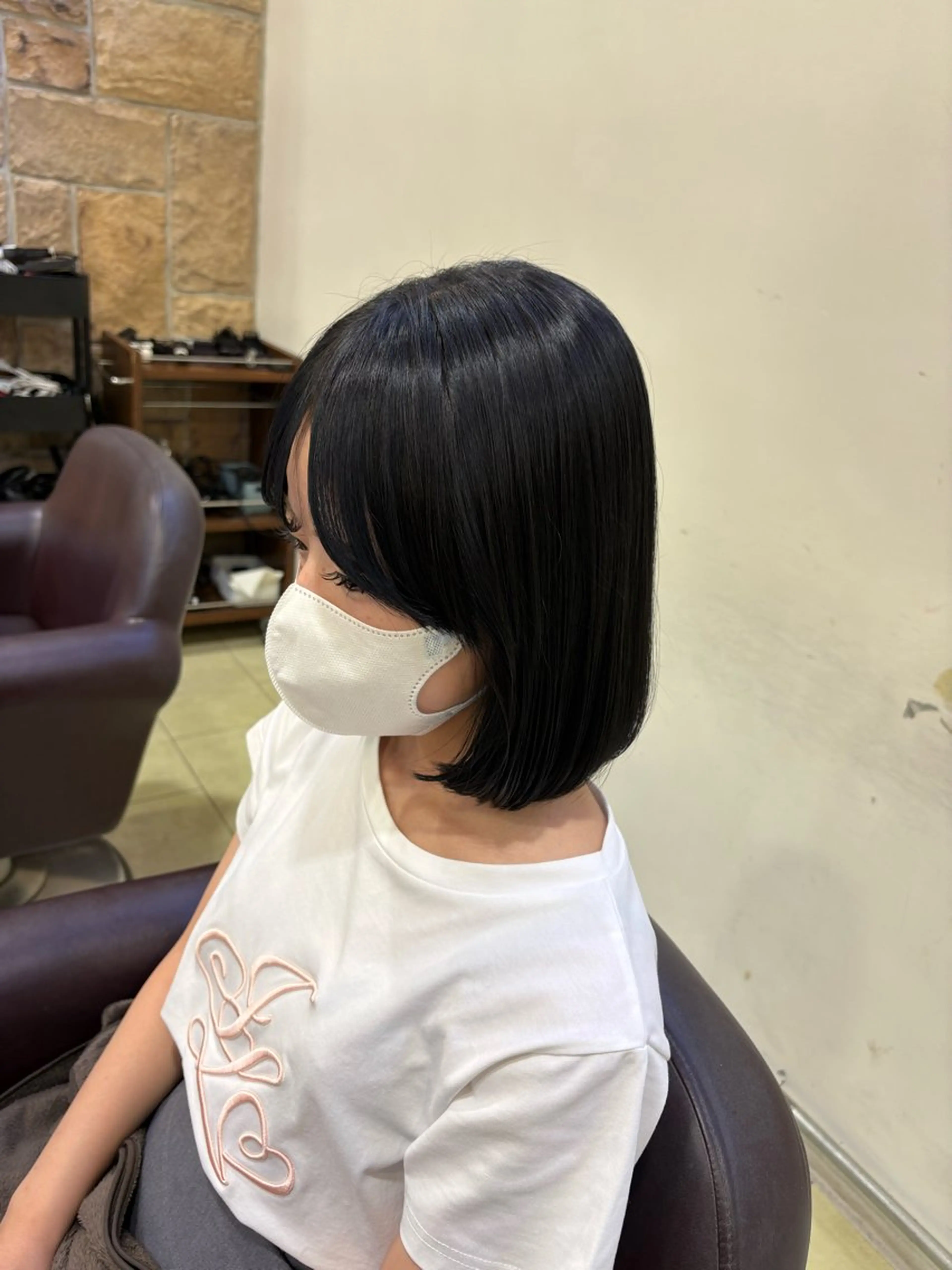 ミディアム ヘアカラー フェザーパーマ🪶 シャドウ/ジュンエイのヘアスタイル