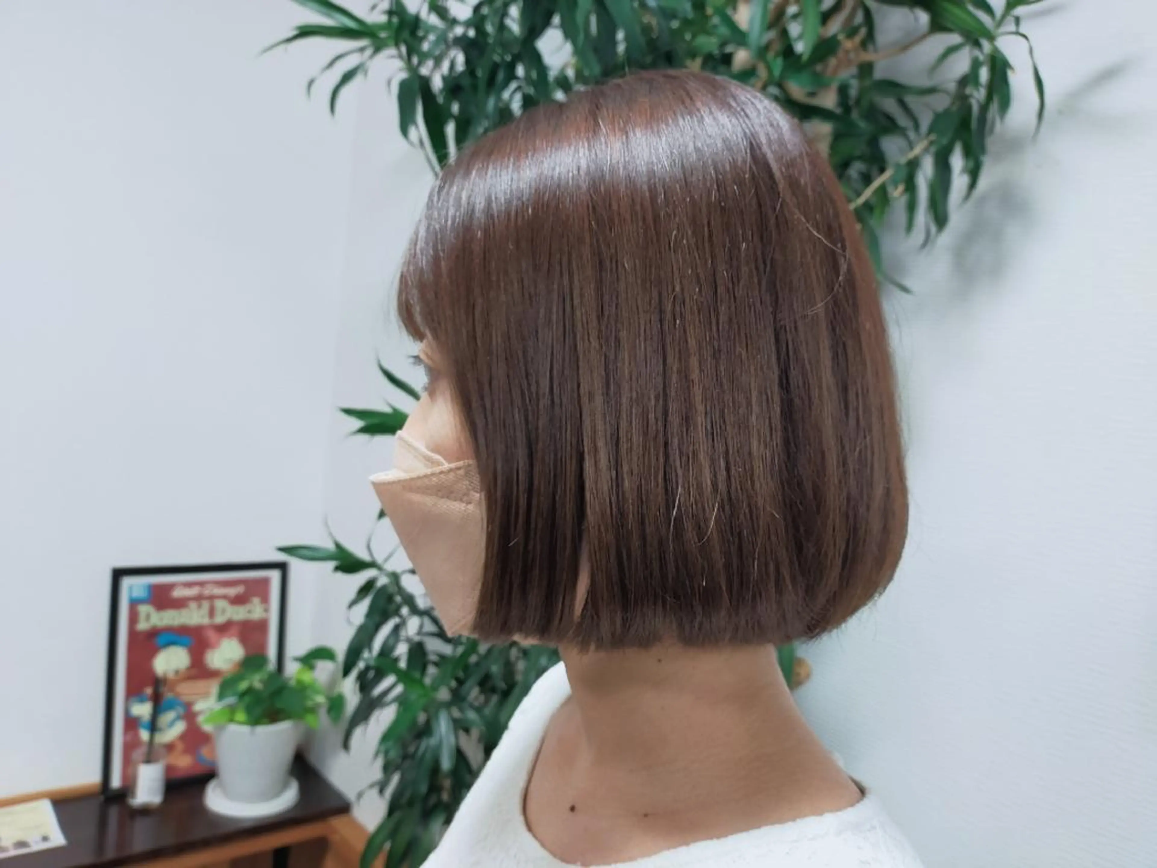 ミディアム カラー ボブ hair×cafe KUMA所属・ﾍｱ×ｶﾌｪKUMA KOSMOのヘアスタイル