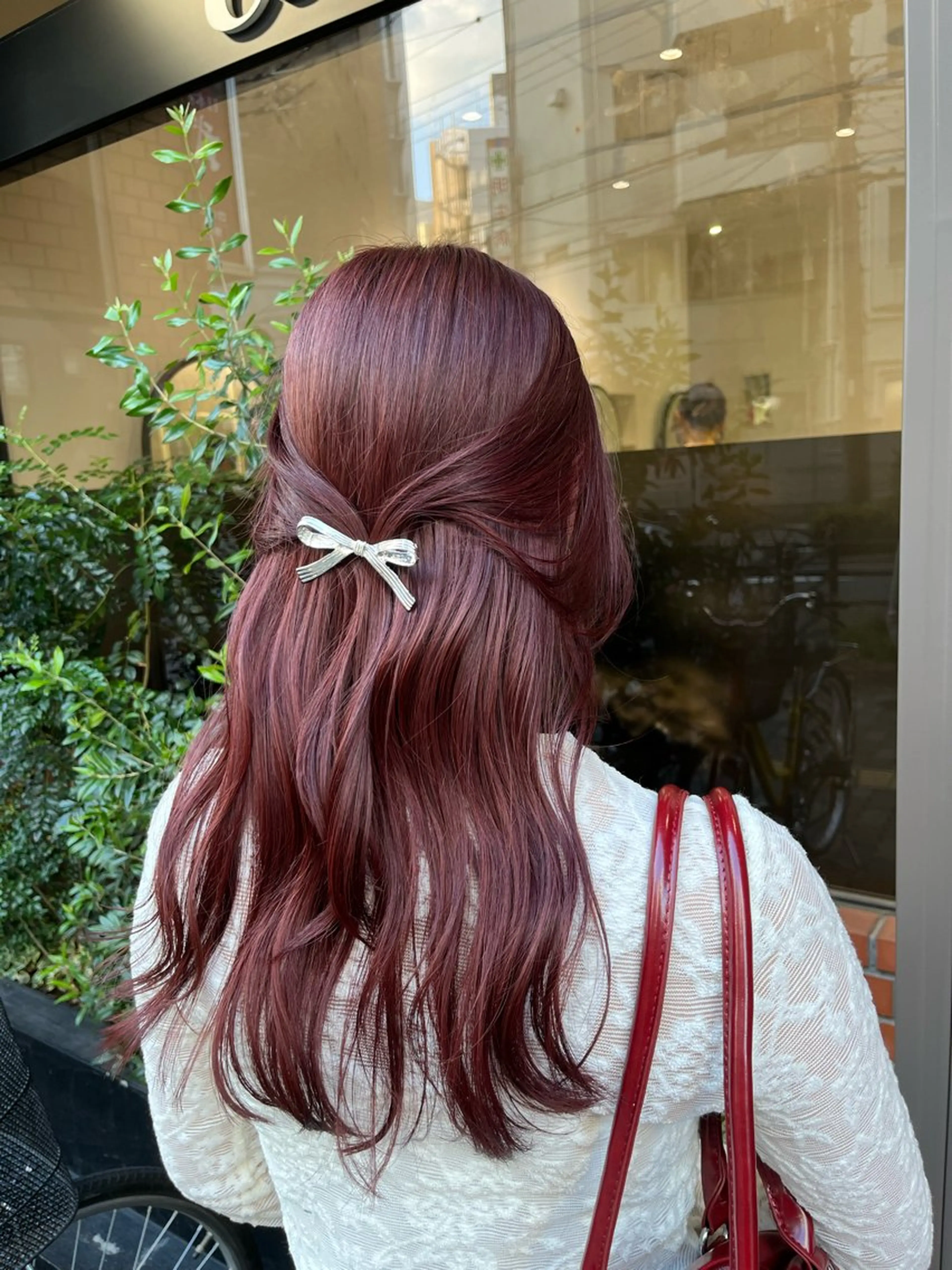 セミロング カラー ヘアアレンジ レッドカラー ヘアカラー トリートメント cocotte 💟草間紫音💟のヘアスタイル