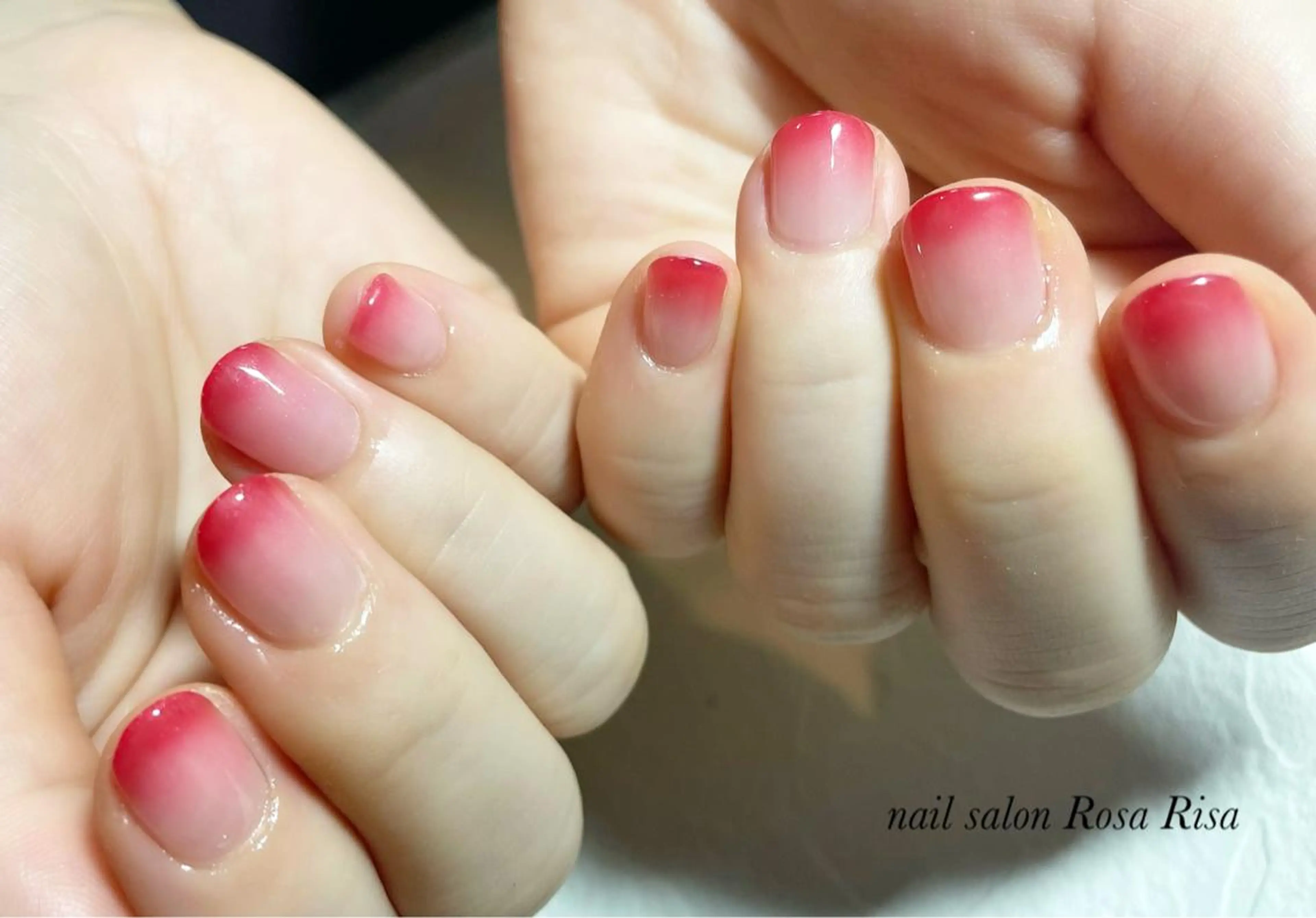 ショート ネイル 赤色 ハンドネイル ネイルスタジオ シェイクユアハンズのネイルデザイン