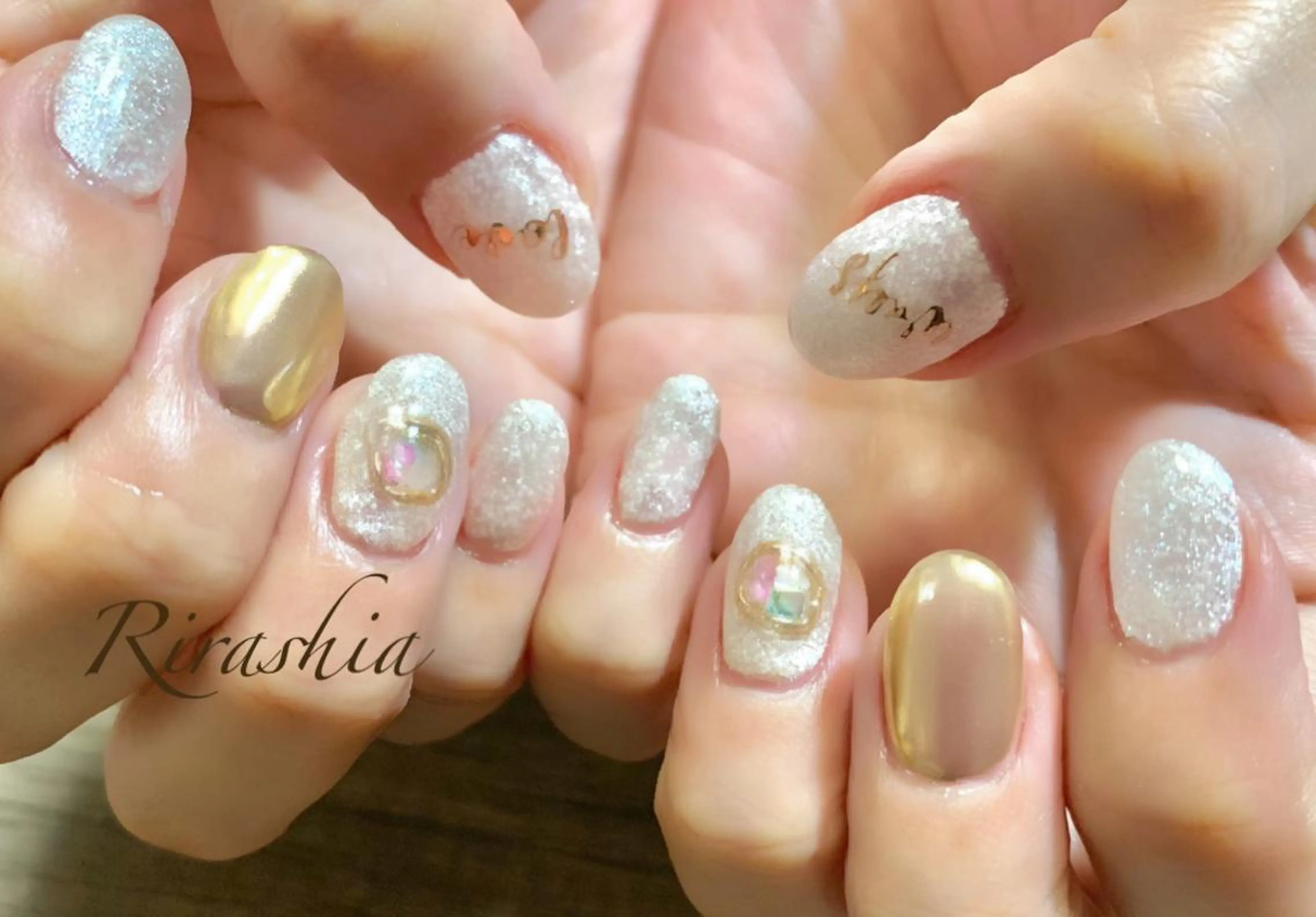 ネイル うる艶/透明感 Rirashaのネイルデザイン