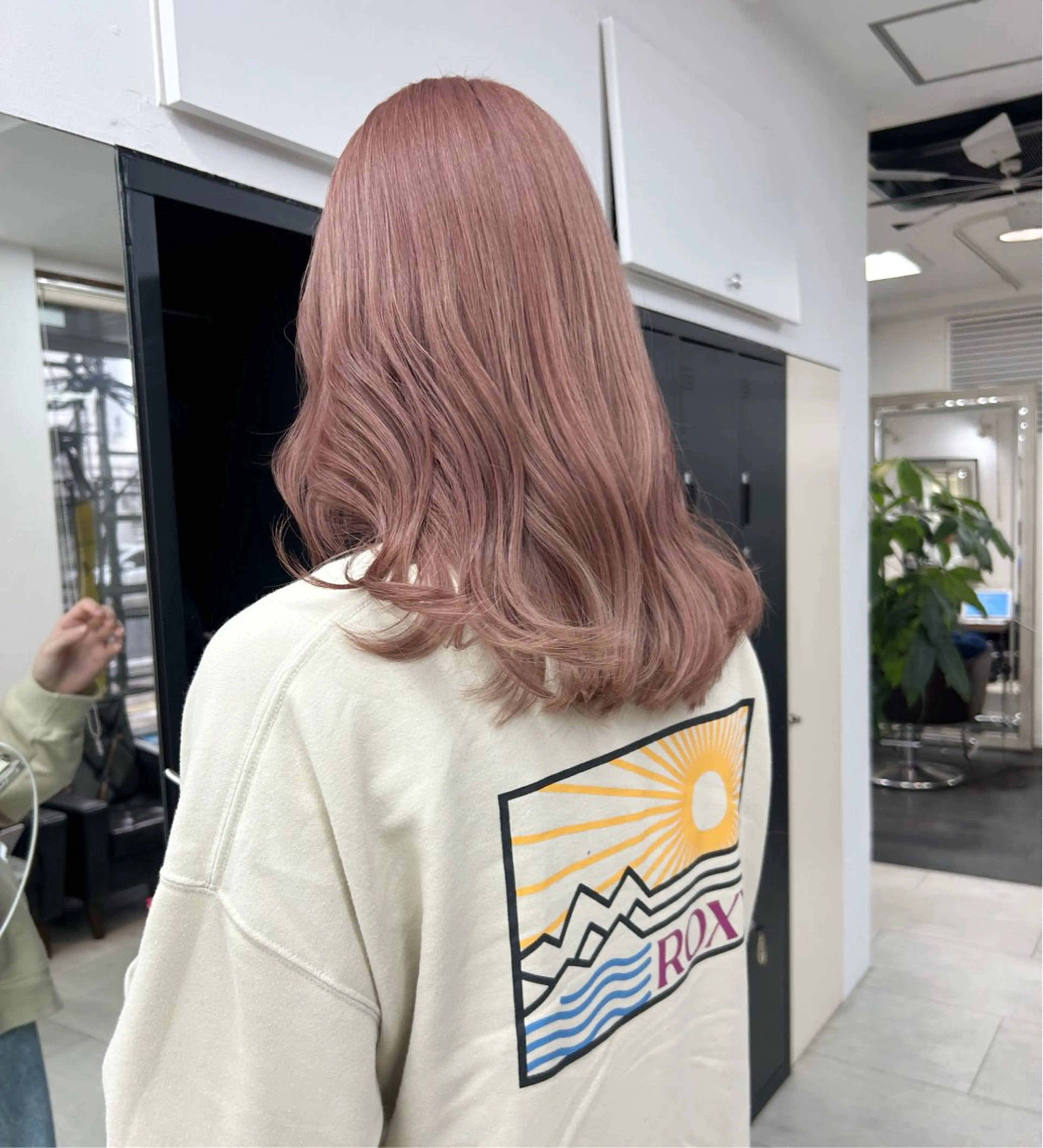 セミロング カラー ベージュカラー ピンクカラー ピンクベージュ ダブルカラー/韓国 ヘア/さわのあかねのヘアスタイル