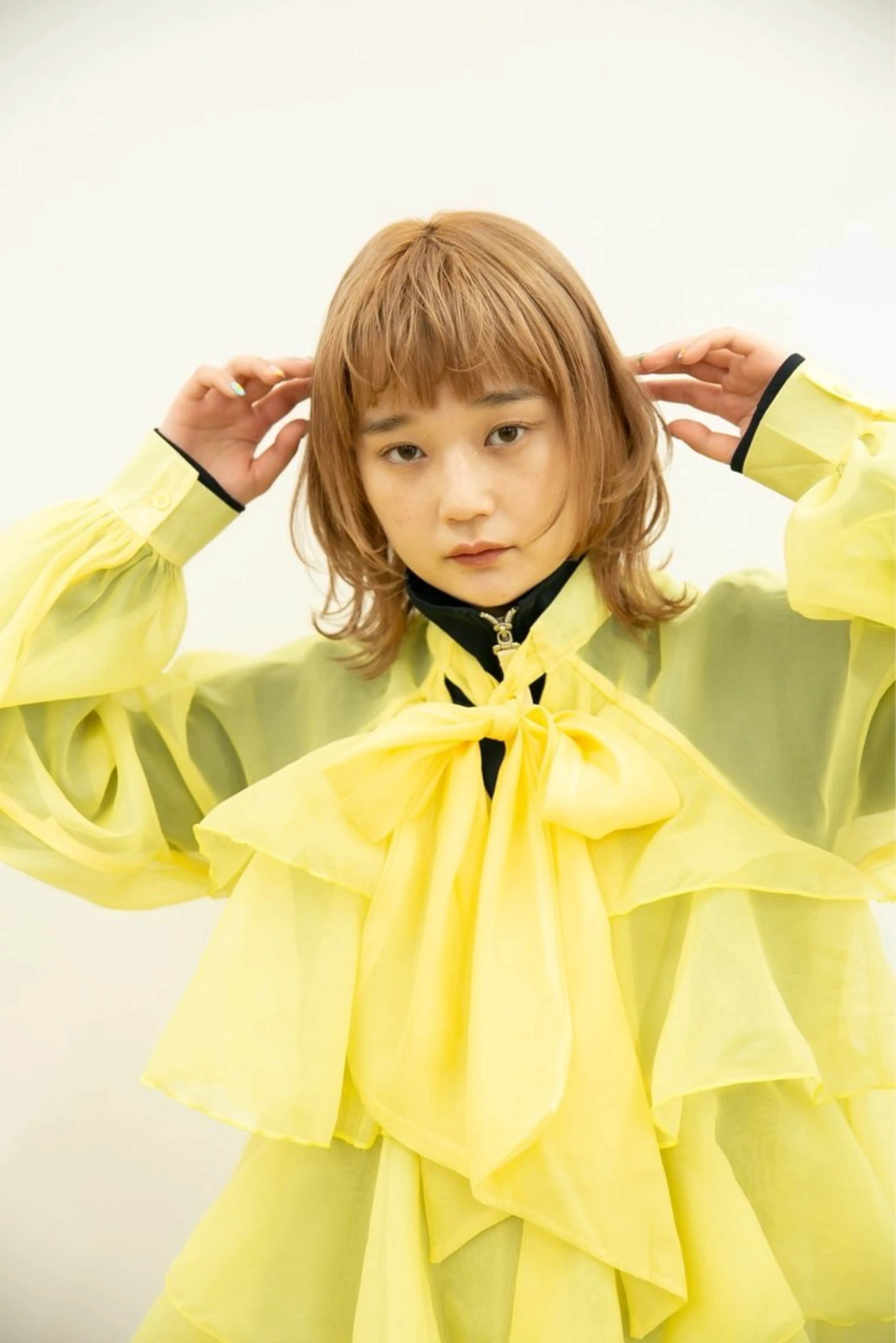 ミディアム カラー ヘアアレンジ ボブ/透明感ベージュ 🫧クルミ🌟のヘアスタイル