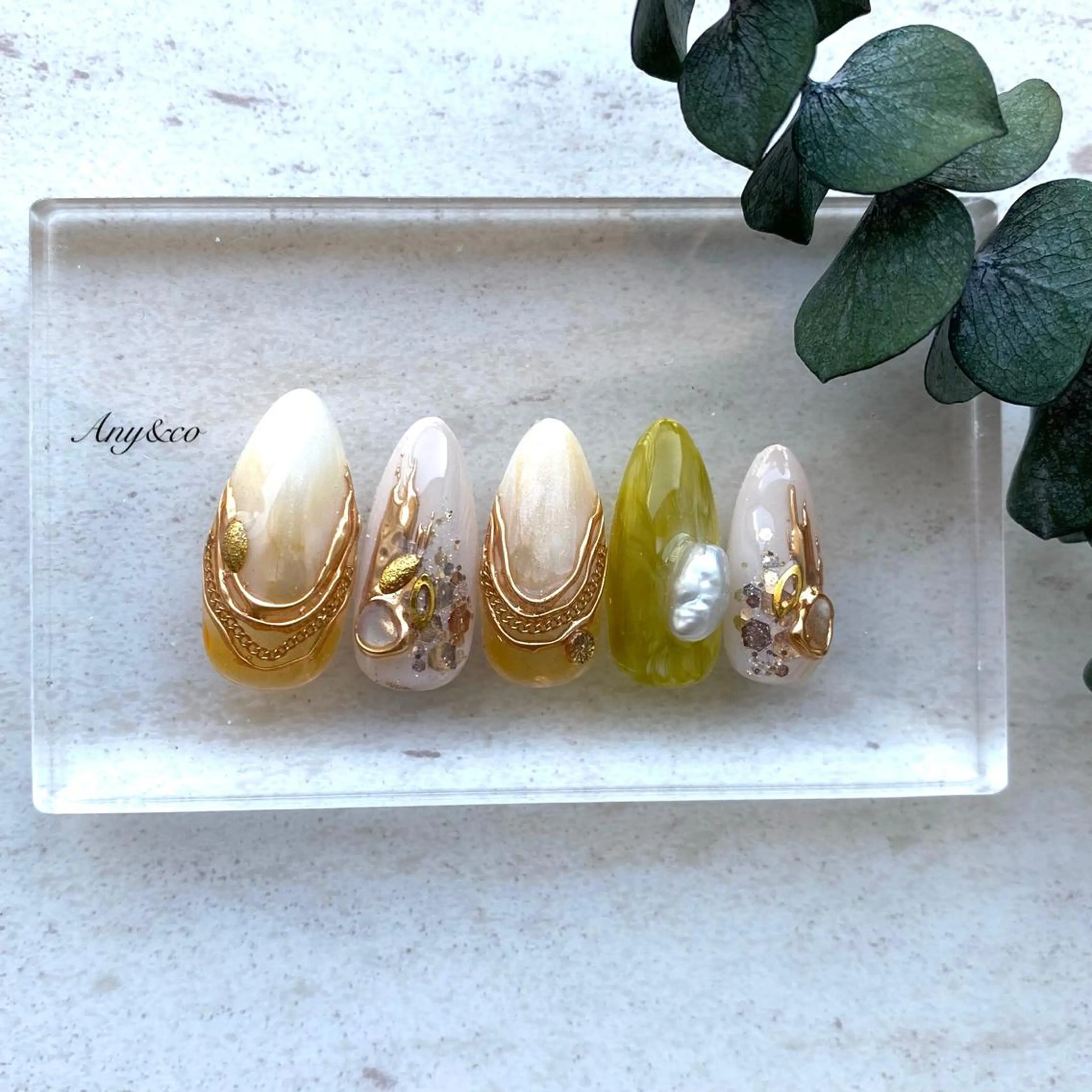 ネイル ミラーネイル ニュアンスネイル 春ネイル 夏ネイル ハンドネイル Any&co 【エニコ】のマツエク・マツパデザイン