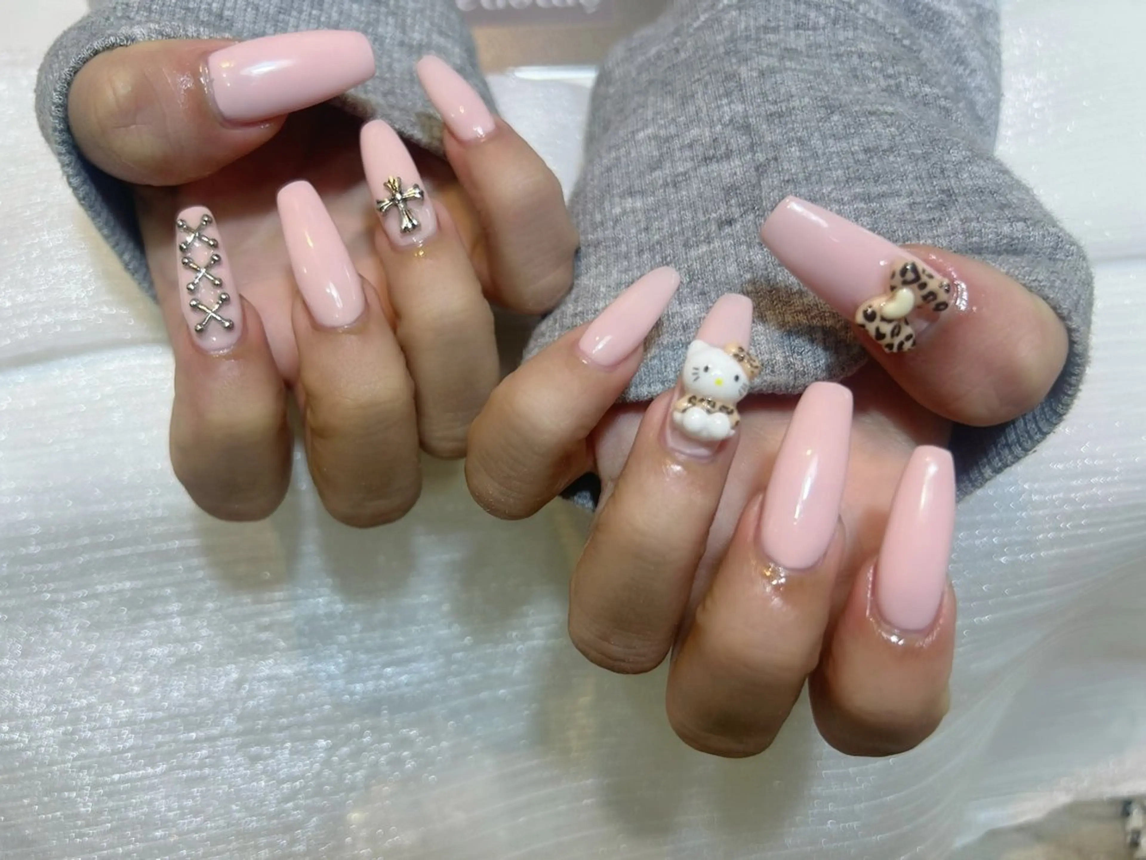ネイル J&C Nail Salon吉祥寺所属・YU KIのネイルデザイン