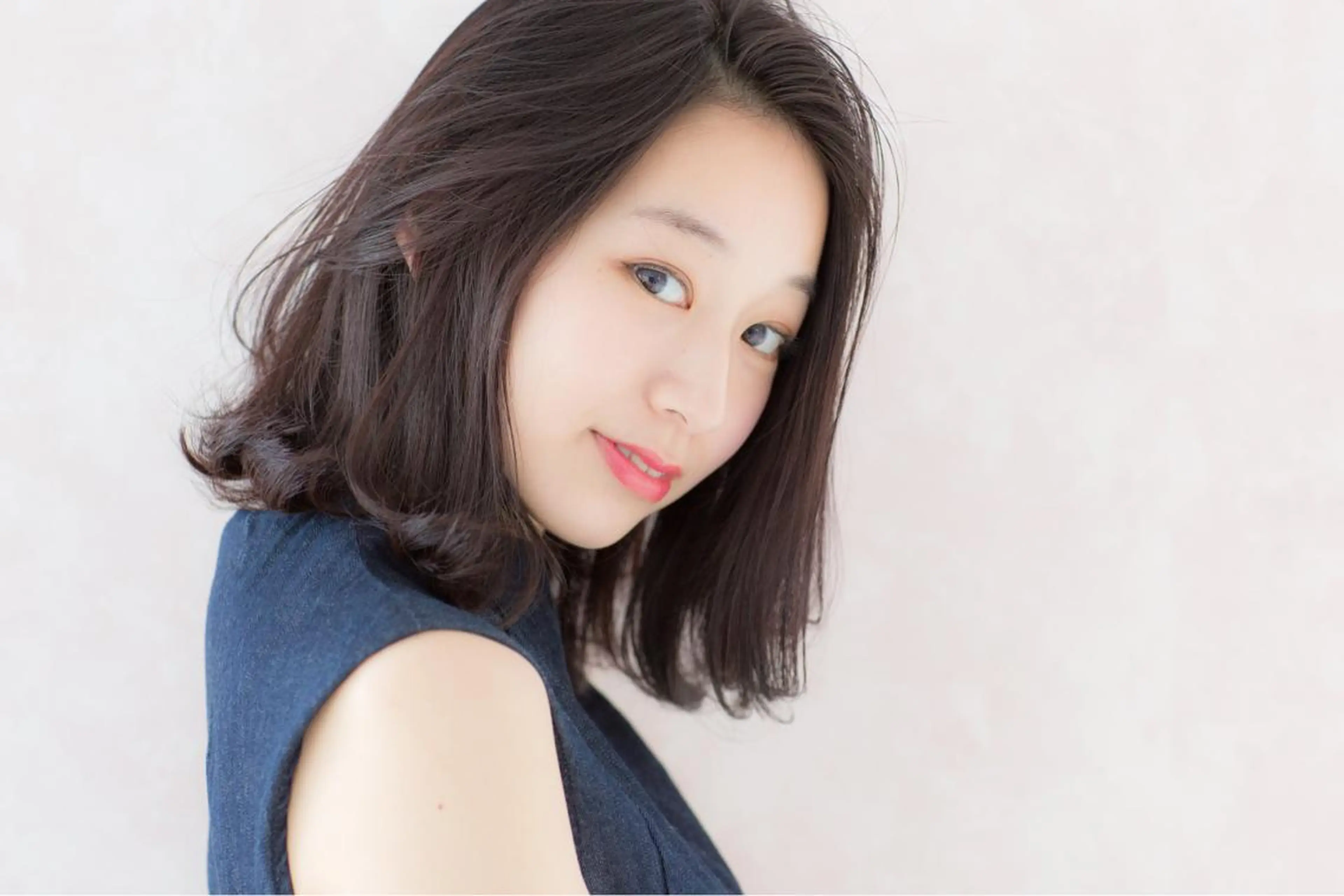 ミディアム カラー ヘアケア特化型サロン newi 京橋のヘアスタイル