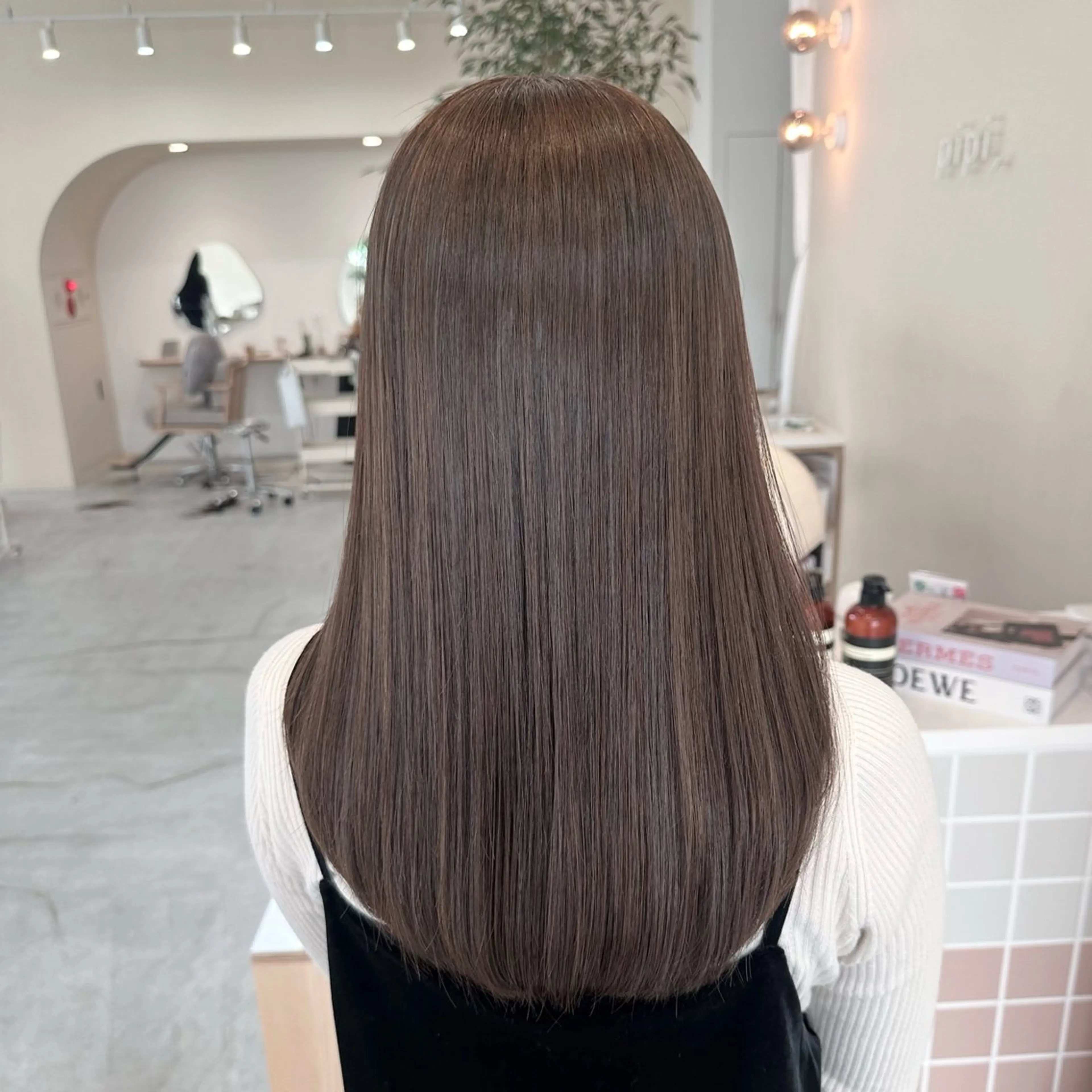 セミロング カット ヘアカラー トリートメント 寺田 彩芽のヘアスタイル