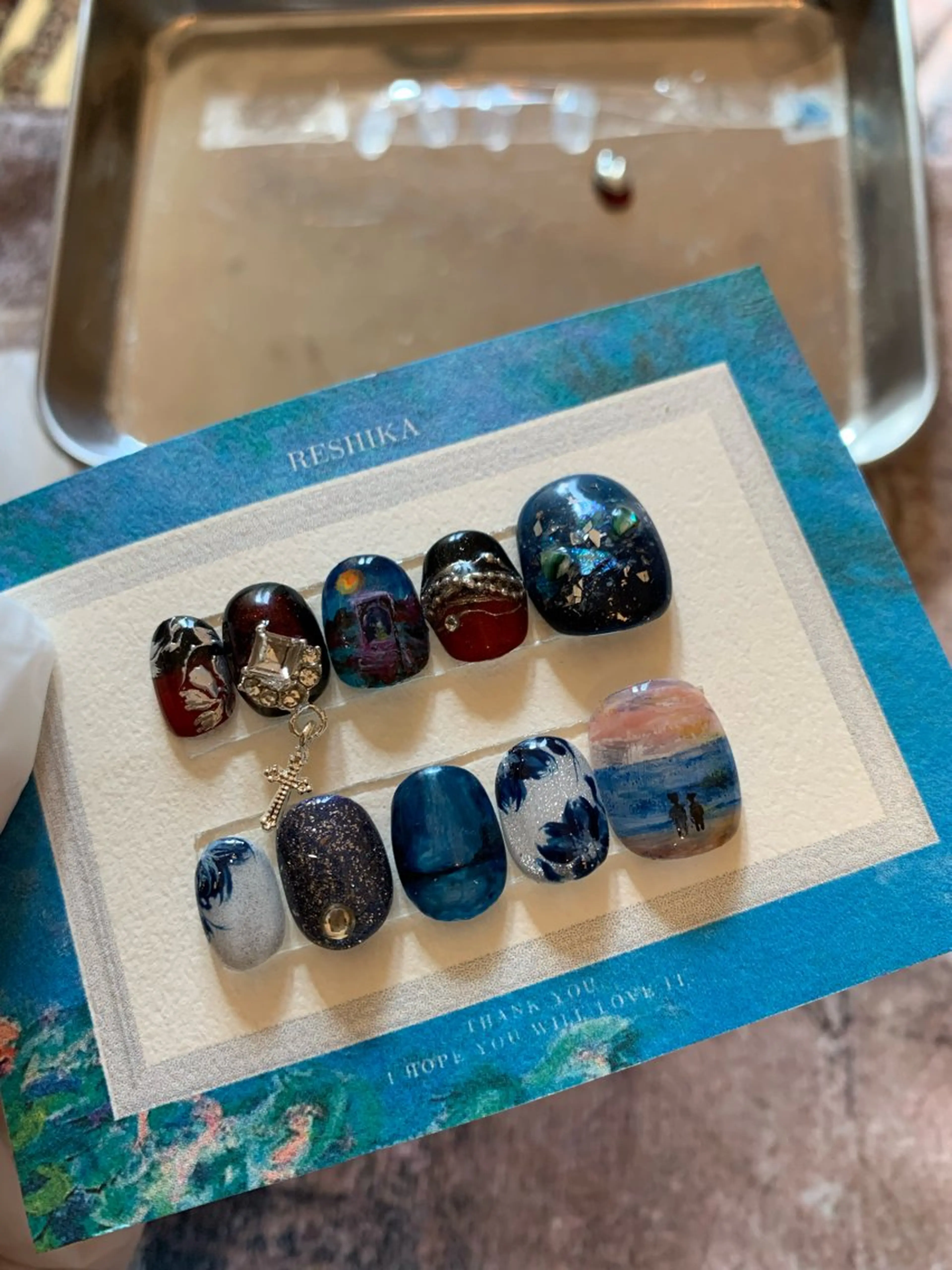 ネイル ブルー 赤色 ネイルチップ ブライダルネイル m mのネイルデザイン