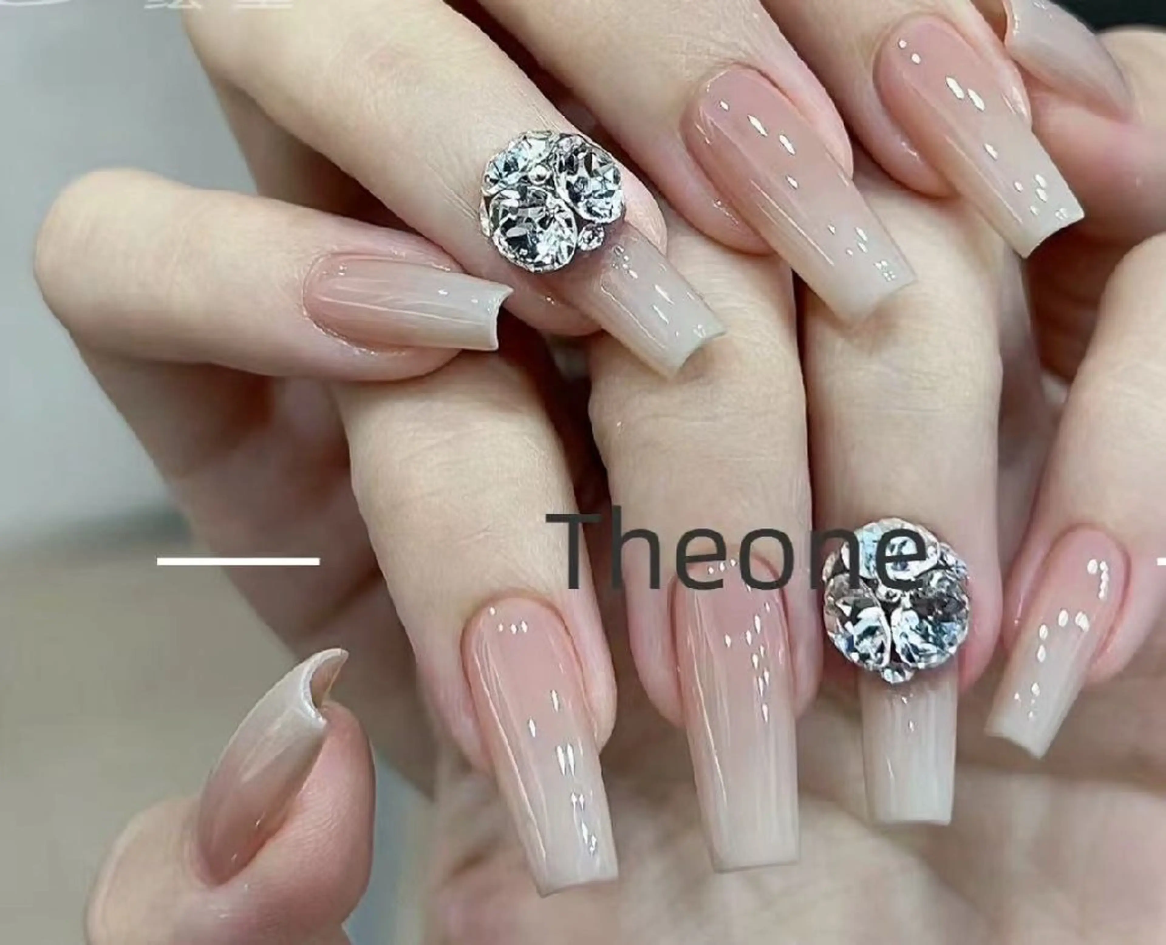 ネイル ハンドネイル Theone栄店 伊藤のネイルデザイン