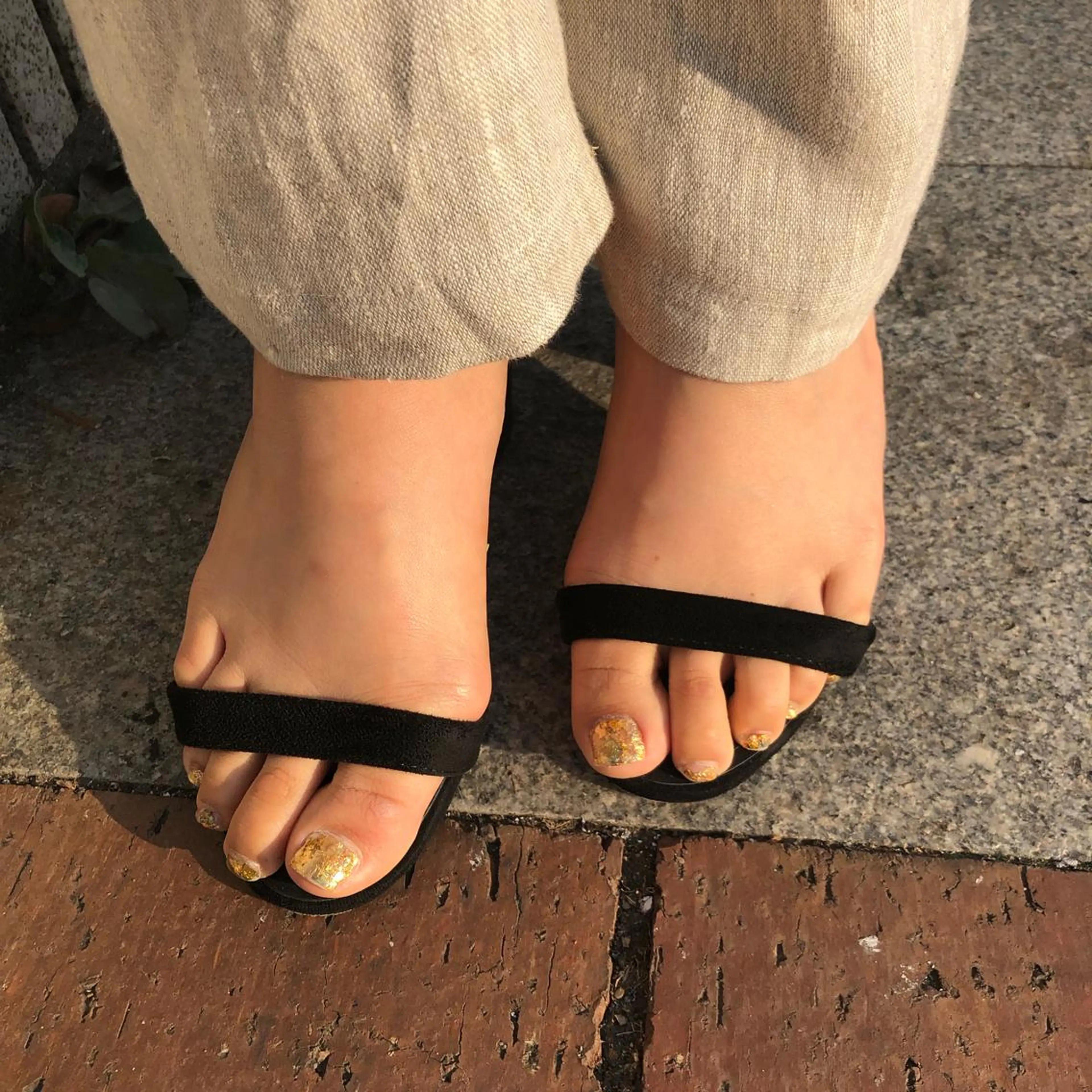 ネイル ゴールド エレン 南越谷のネイルデザイン