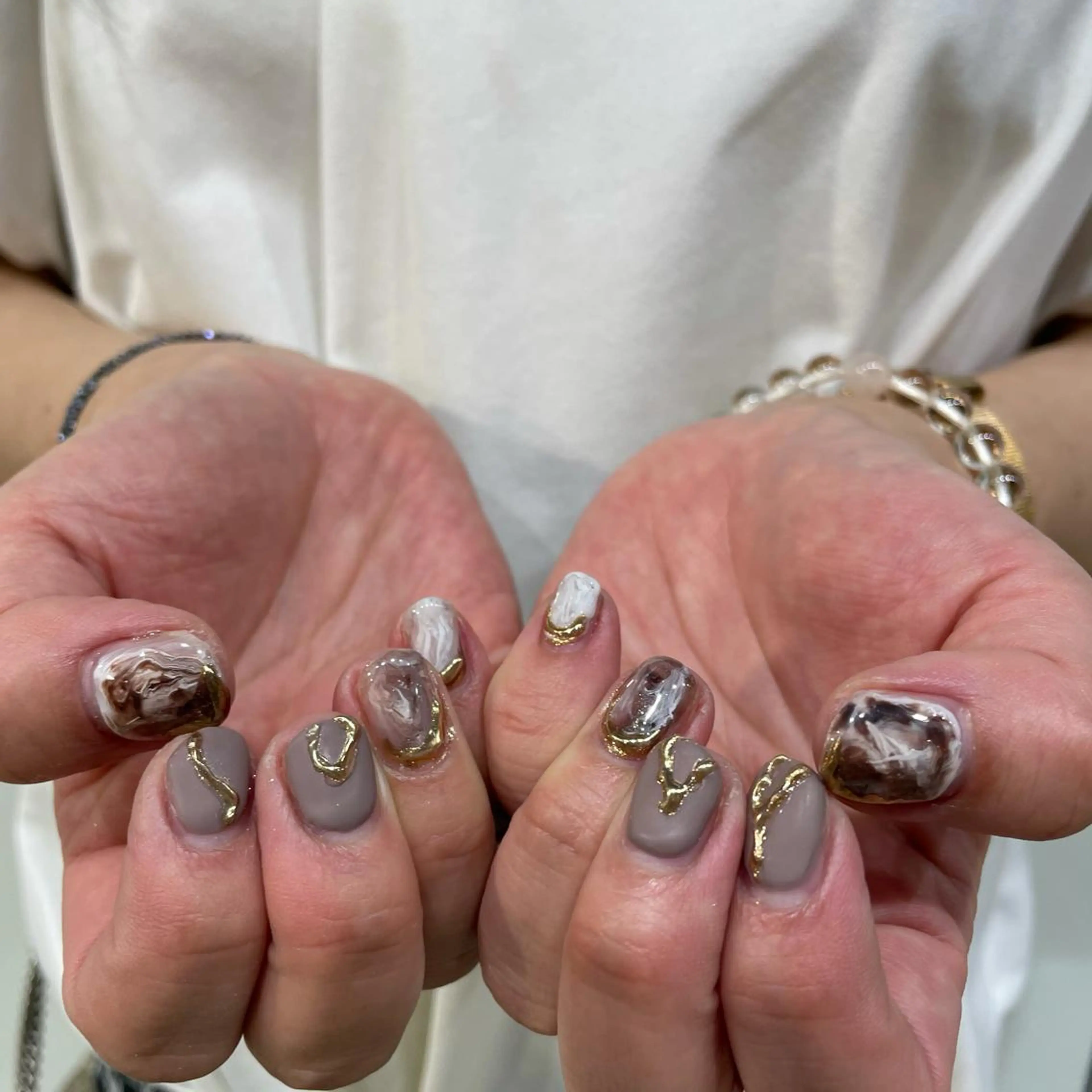 ネイル ニュアンスネイル ハンドネイル 韓国ヘア🦋 MIYUのヘアスタイル