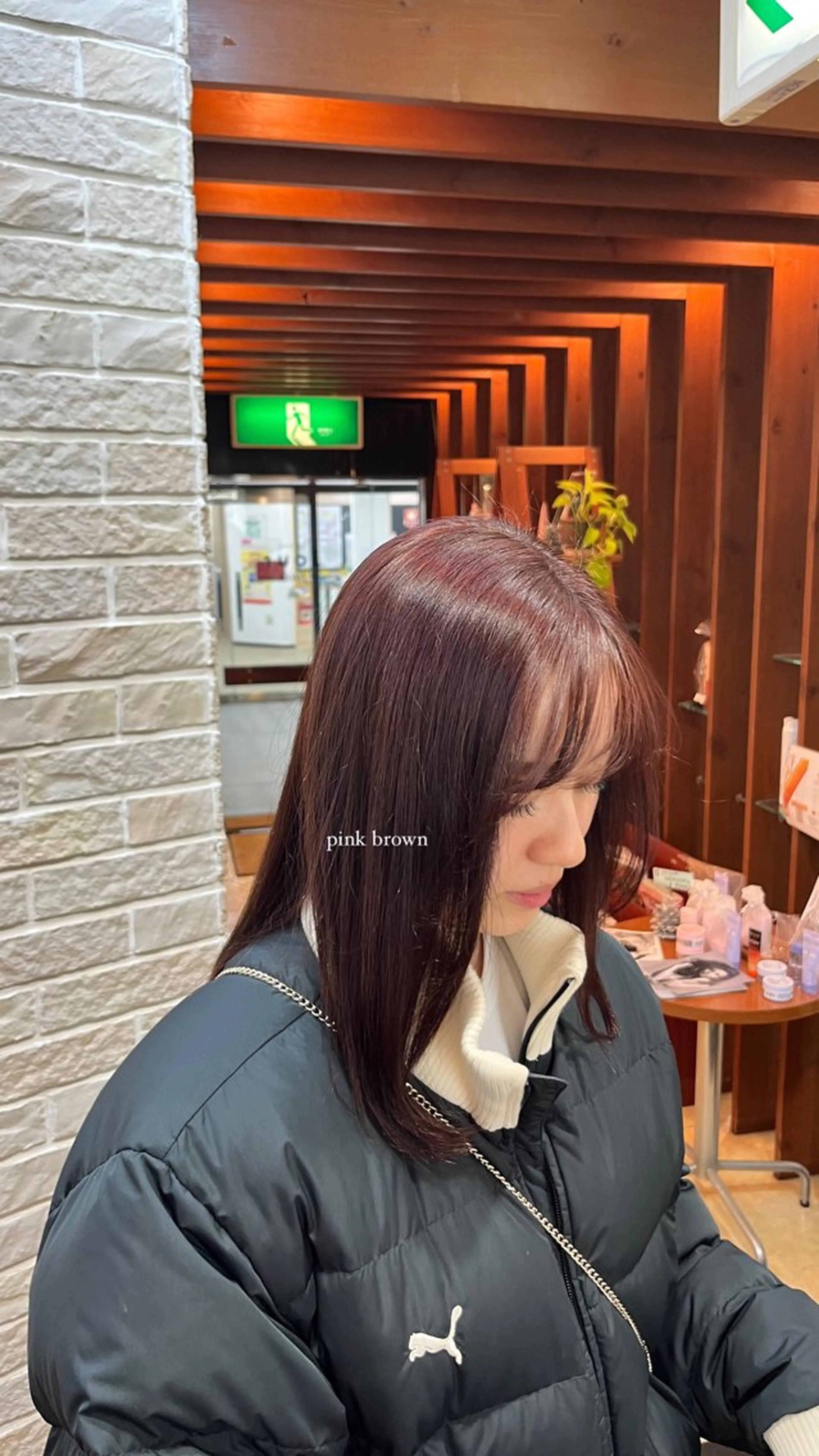 ミディアム 大野 桃果のヘアスタイル