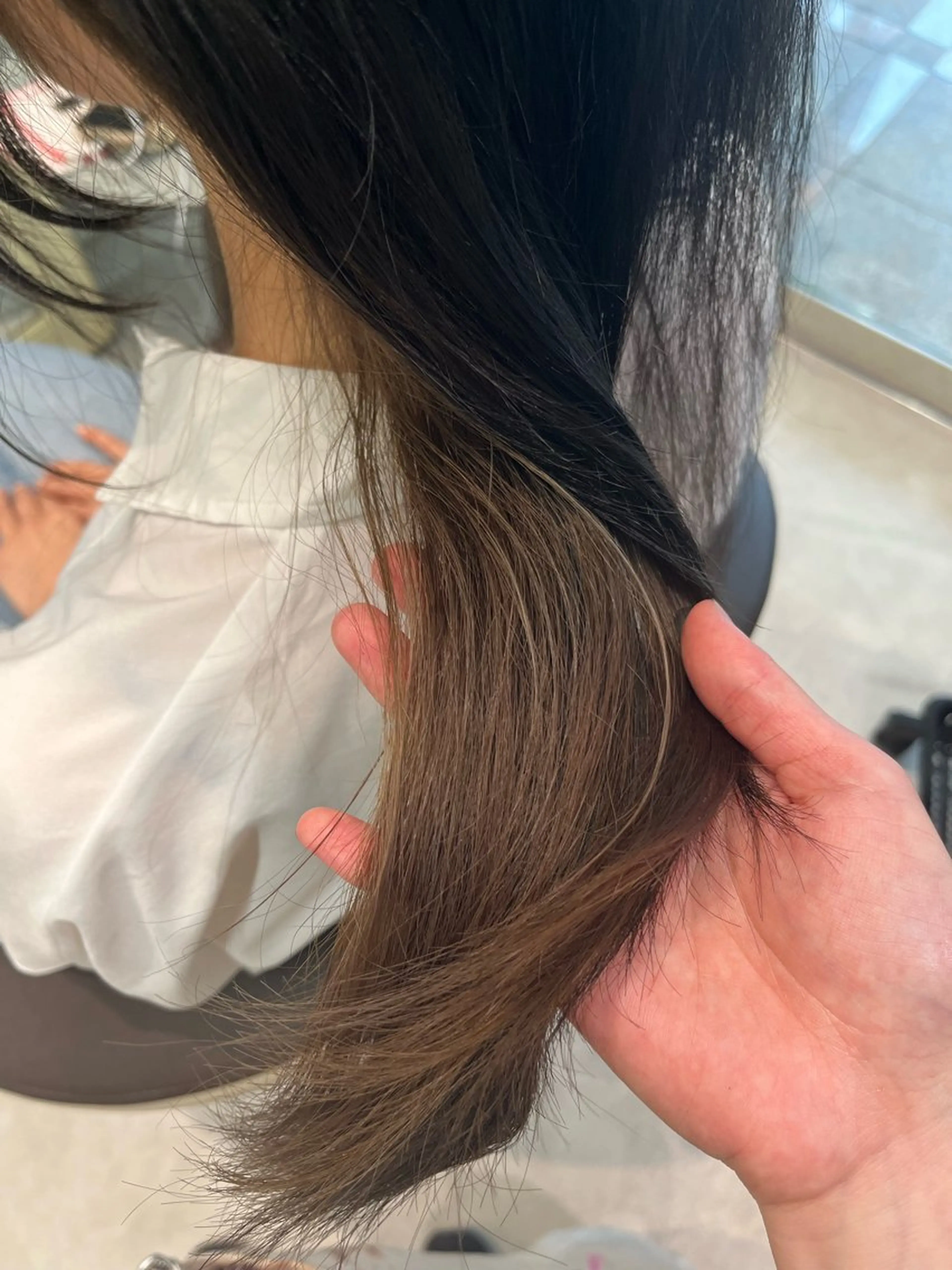 セミロング omocha umiのヘアスタイル