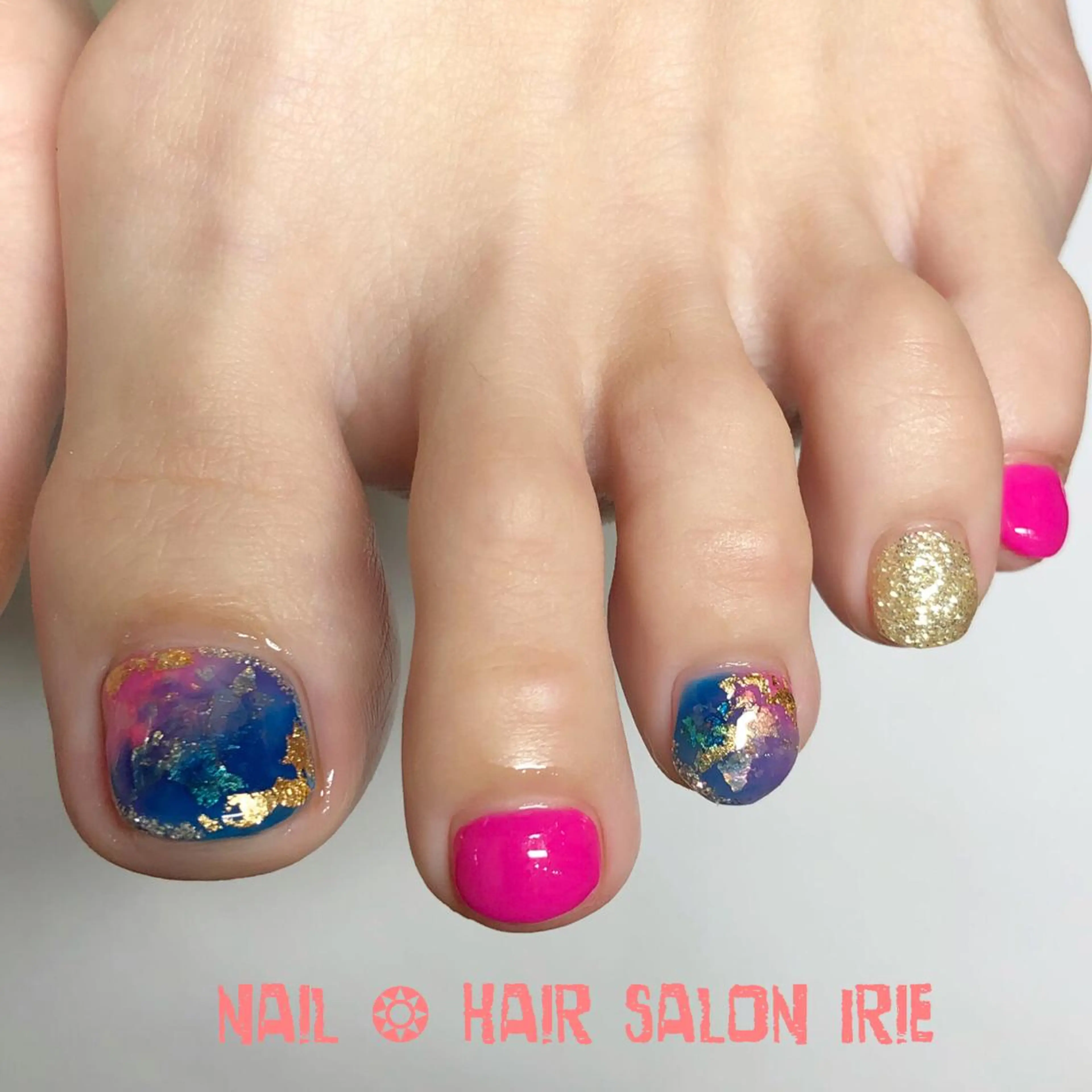 ネイル 持ち込み フットネイル Hair salon Irie所属・與儀 知佳のネイルデザイン