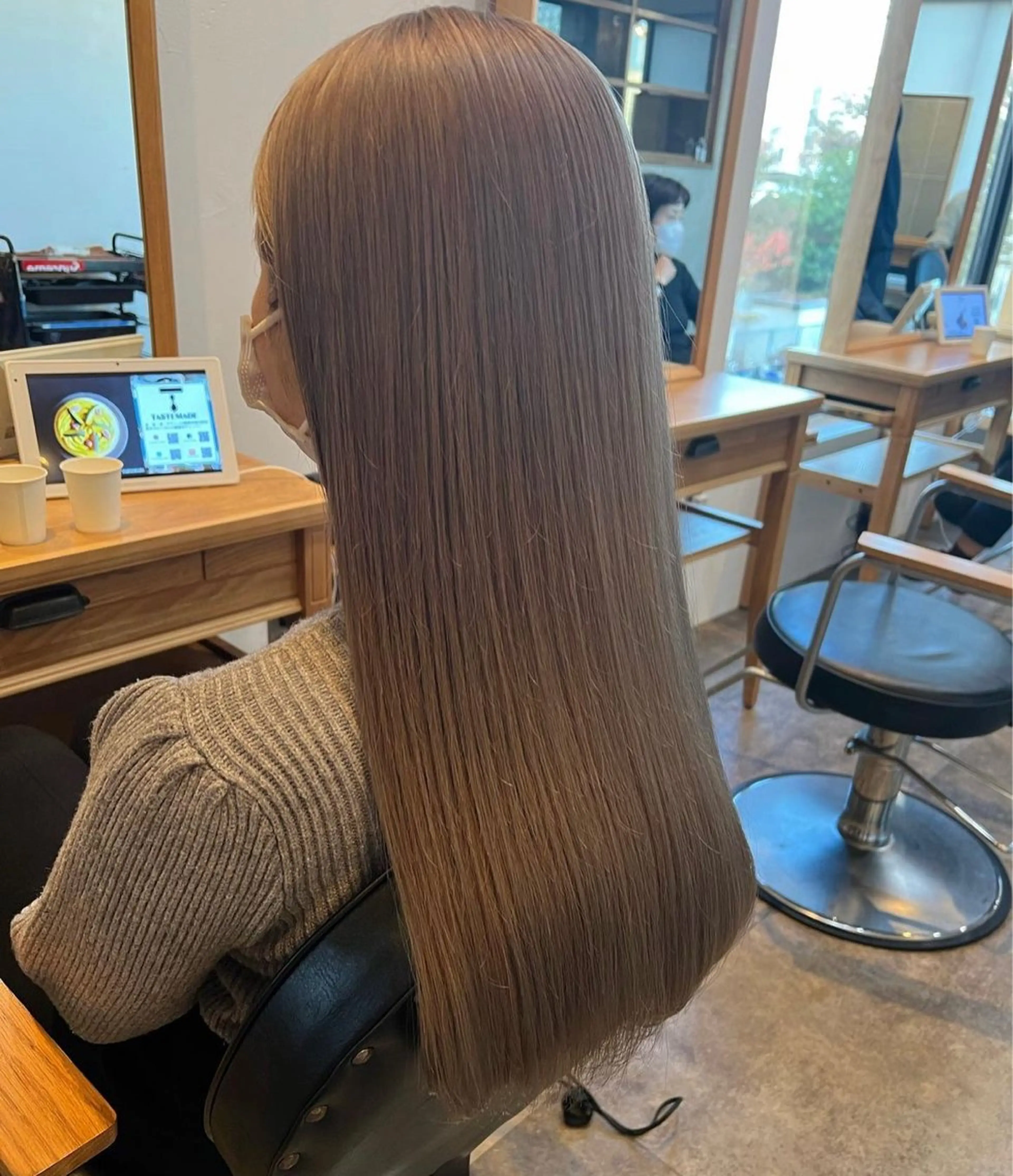 🧸ブリーチで外人風カラーに🧸カット+ダブルカラーの写真