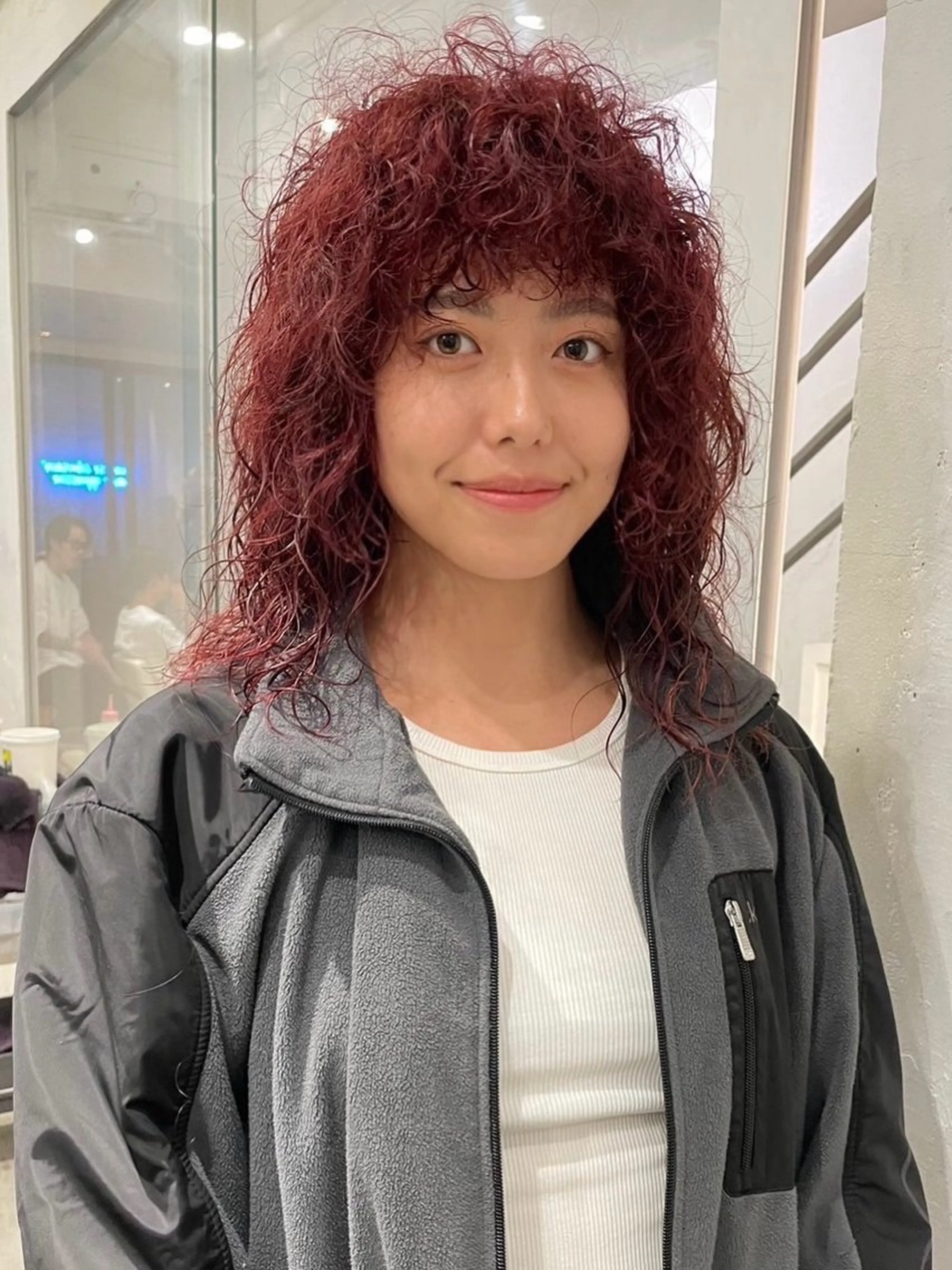 ロング パーマ ボブ ハイライト レイヤーカット カット ヘアカラー パーマ スパイラルパーマ 🌐hina⭐️のヘアスタイル