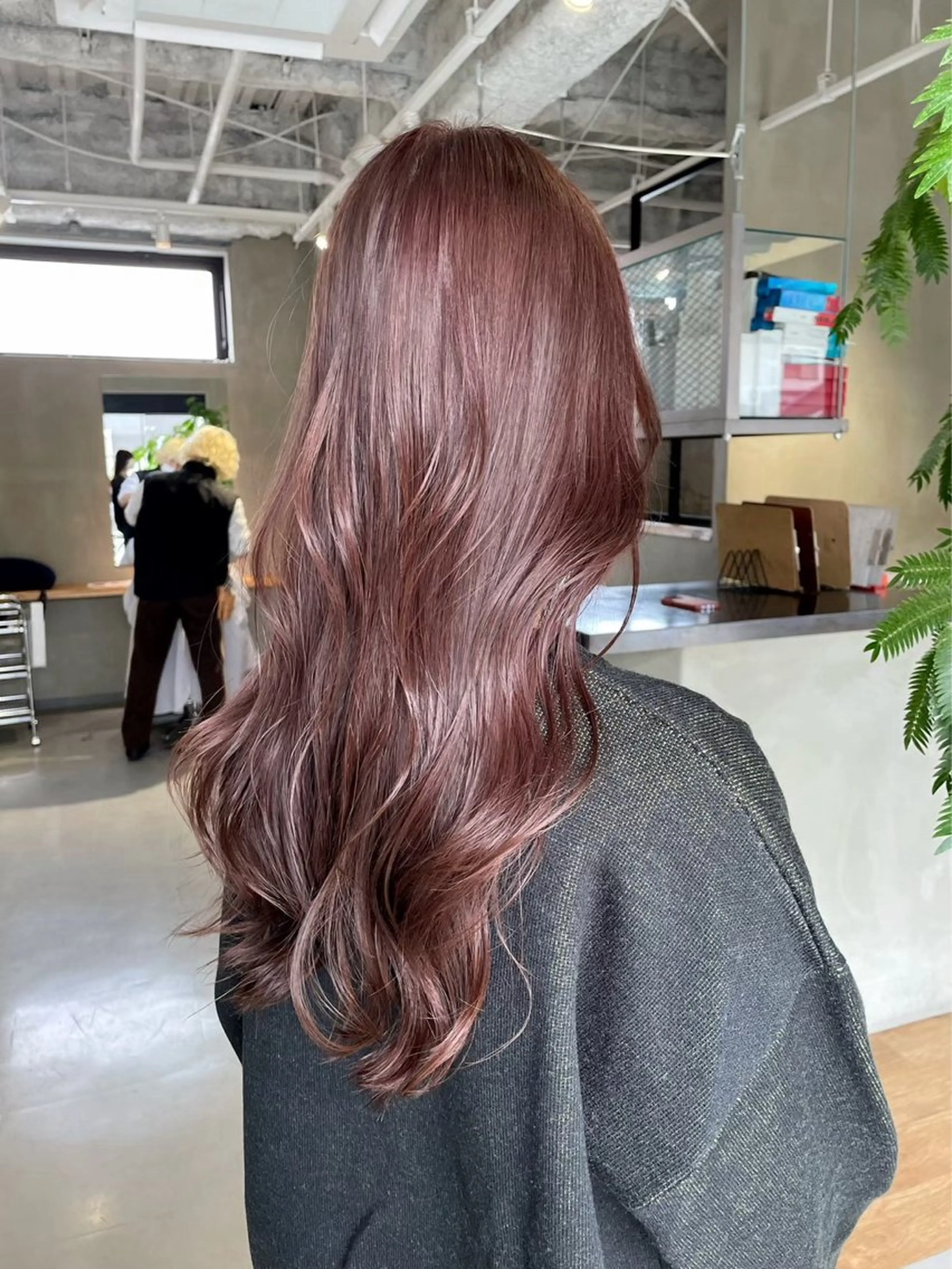 ロング カラー Hina/ハイライト 、パーマモデル募集中のヘアスタイル