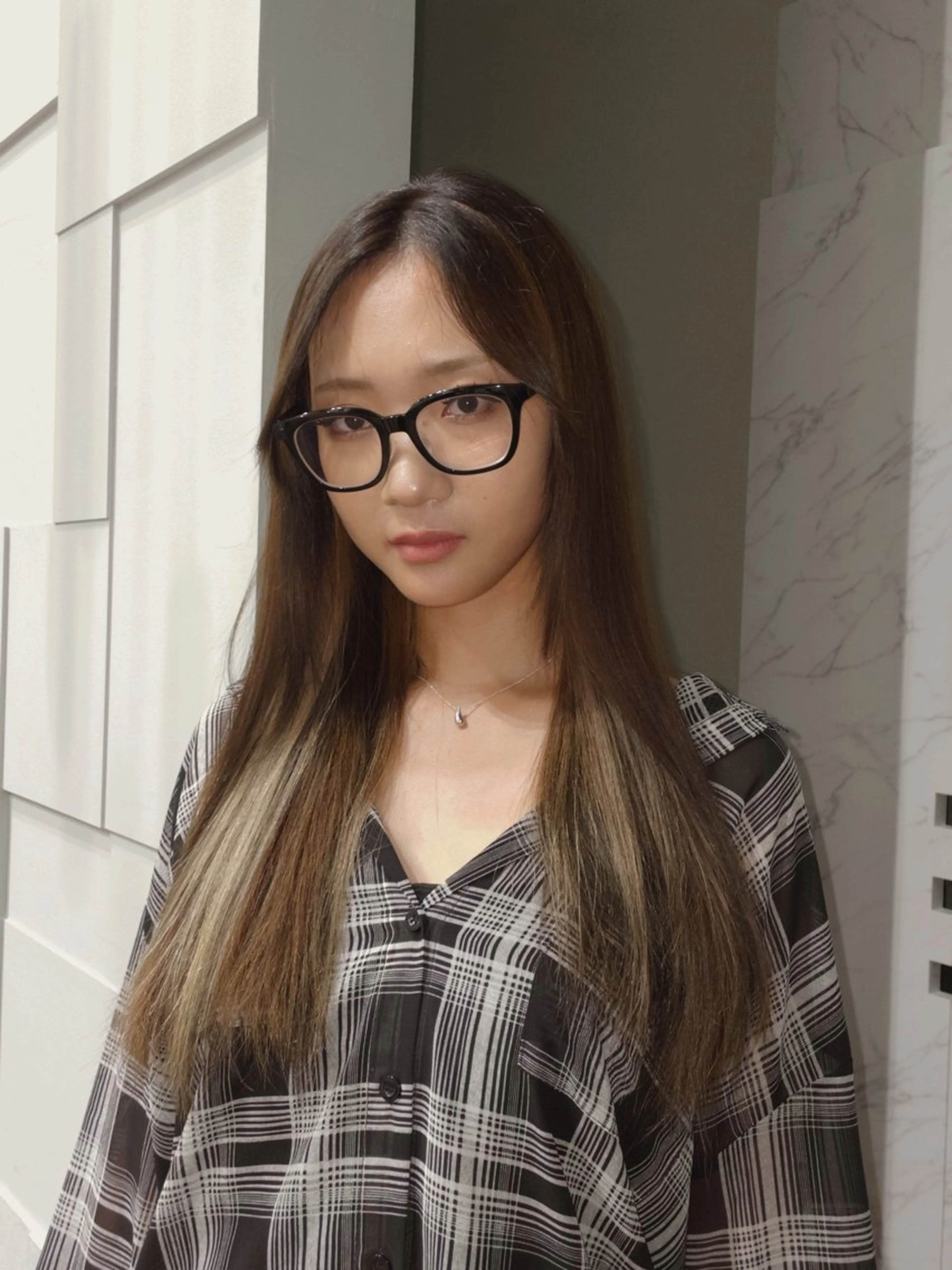 カラー ミユ/レイヤー/ カットモデル/名東区のヘアスタイル