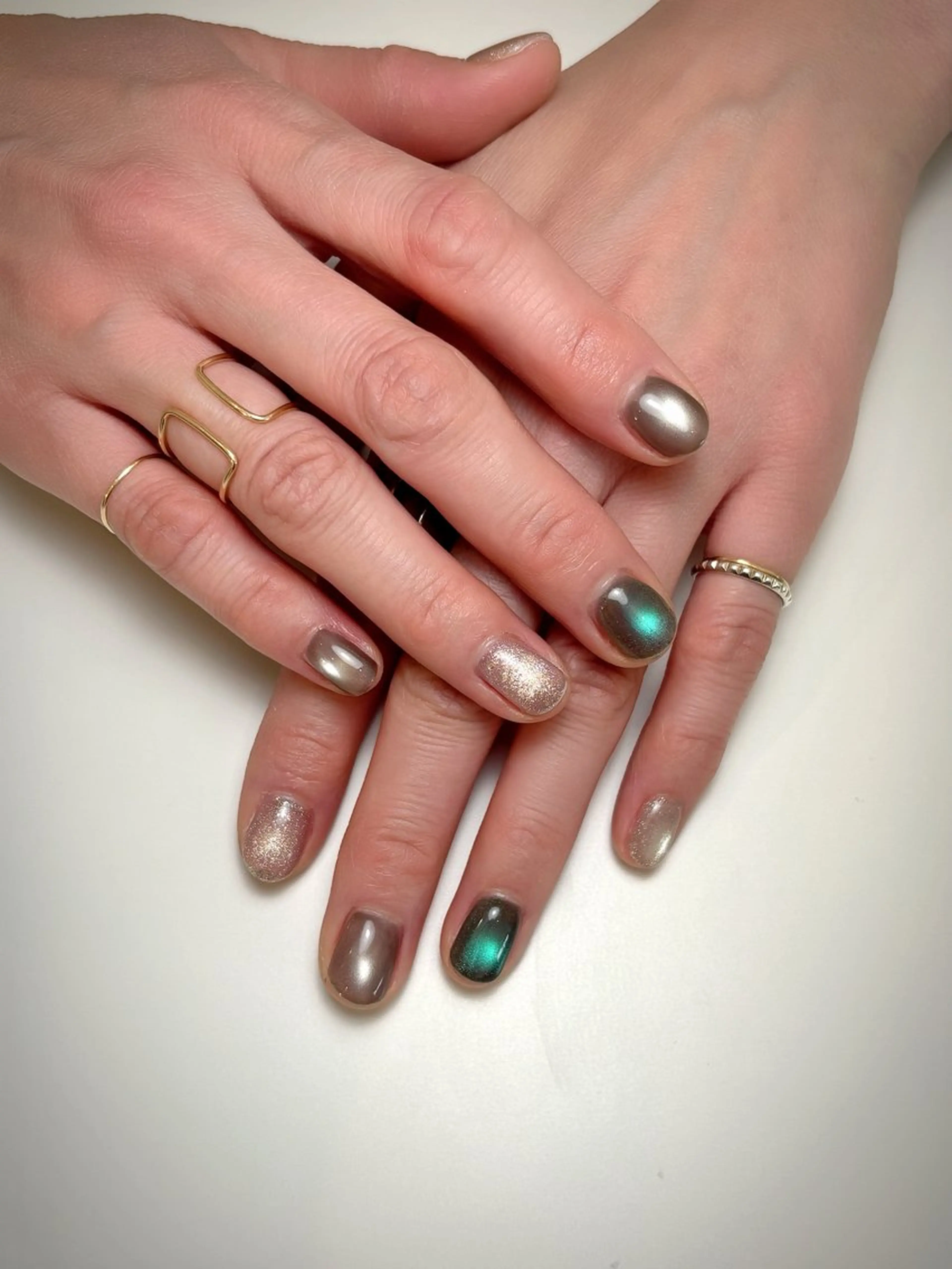 ネイル マグネットネイル ニュアンスネイル ハンドネイル さおり 紗央里のネイルデザイン