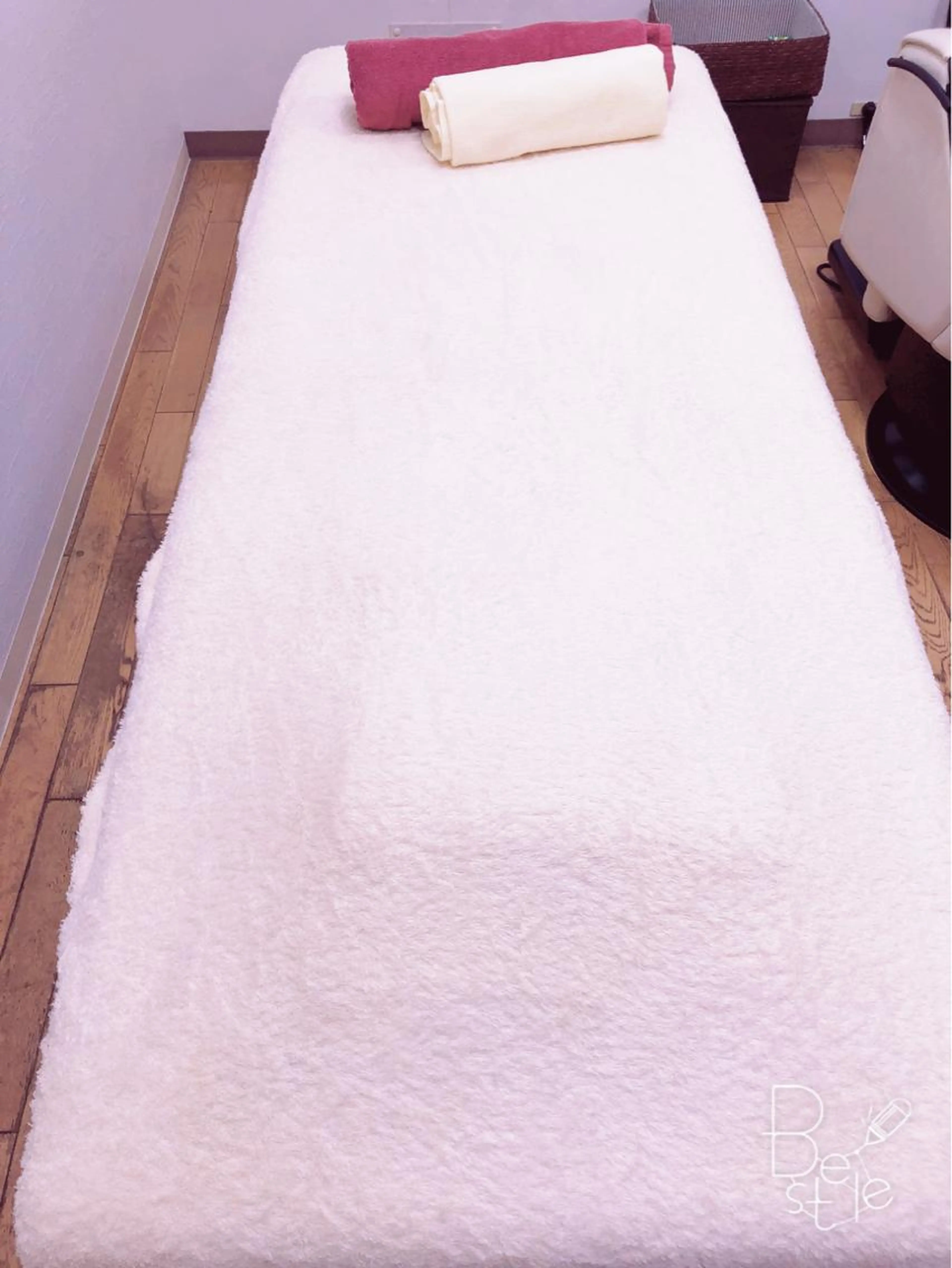 背中。前面脚。頸肩頭。足裏。それぞれ各1部位の写真