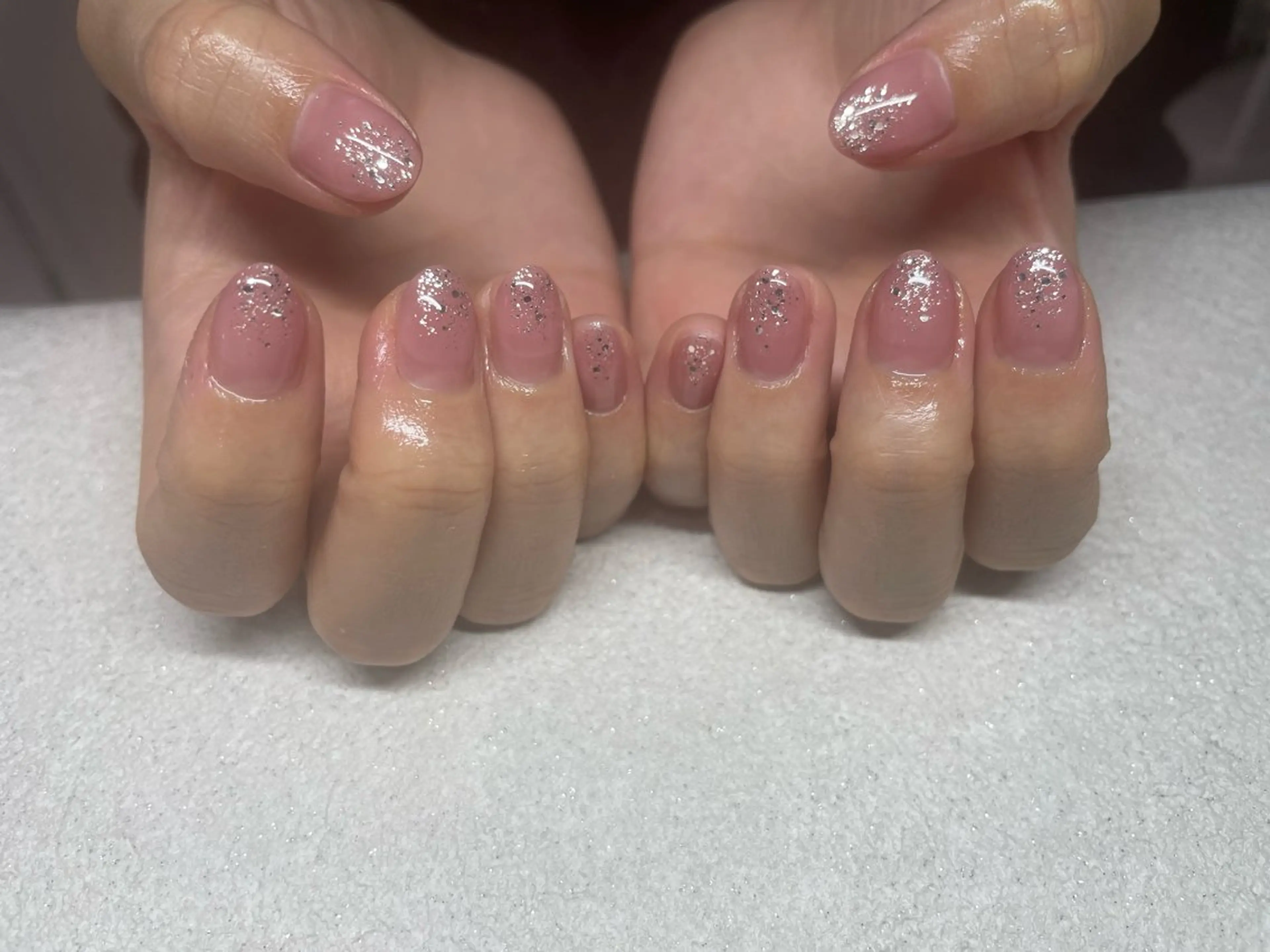 ネイル パラジェルサロン 大人女性が通うサロンのネイルデザイン