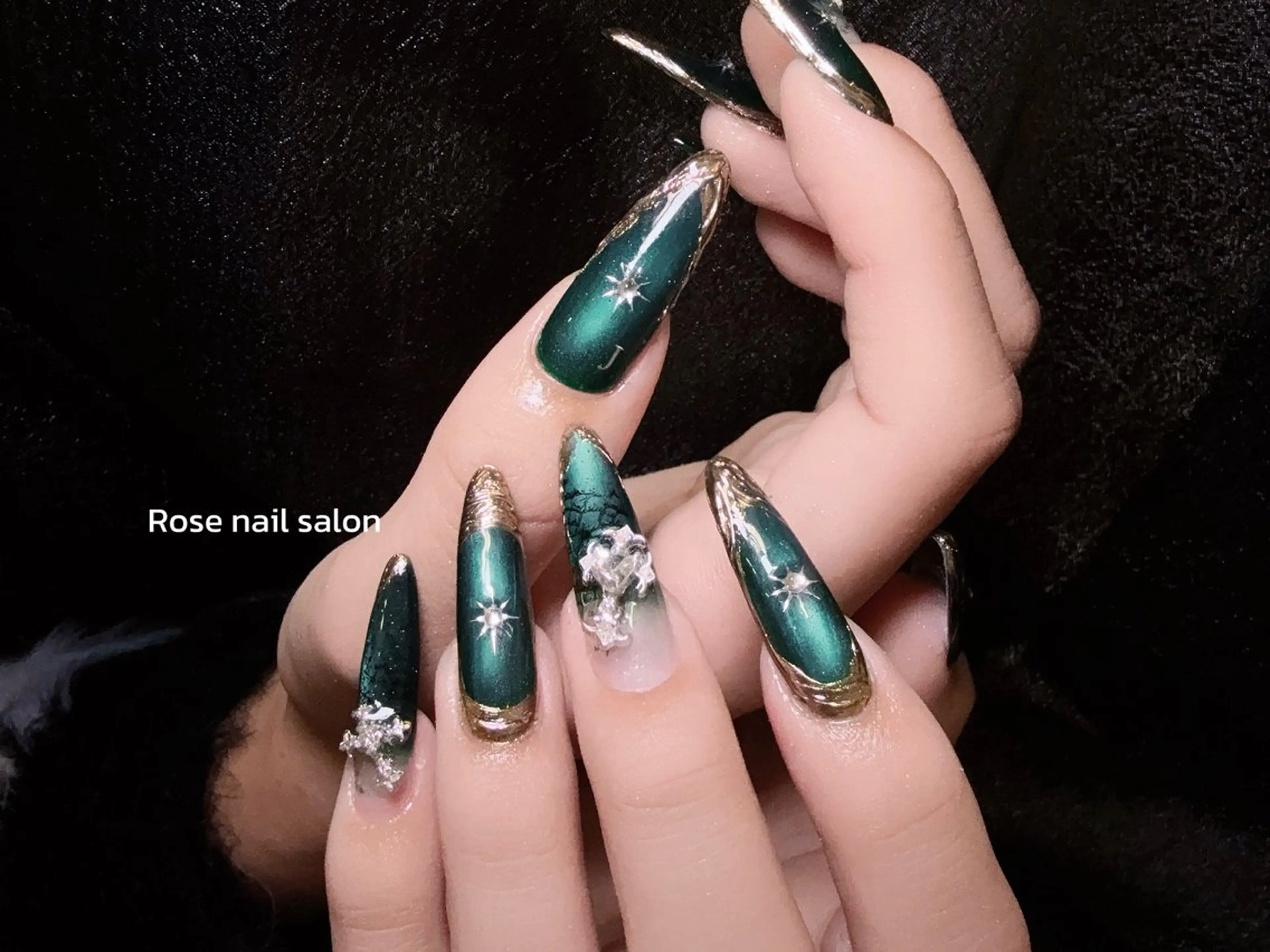 ネイル Rose nail💅のネイルデザイン