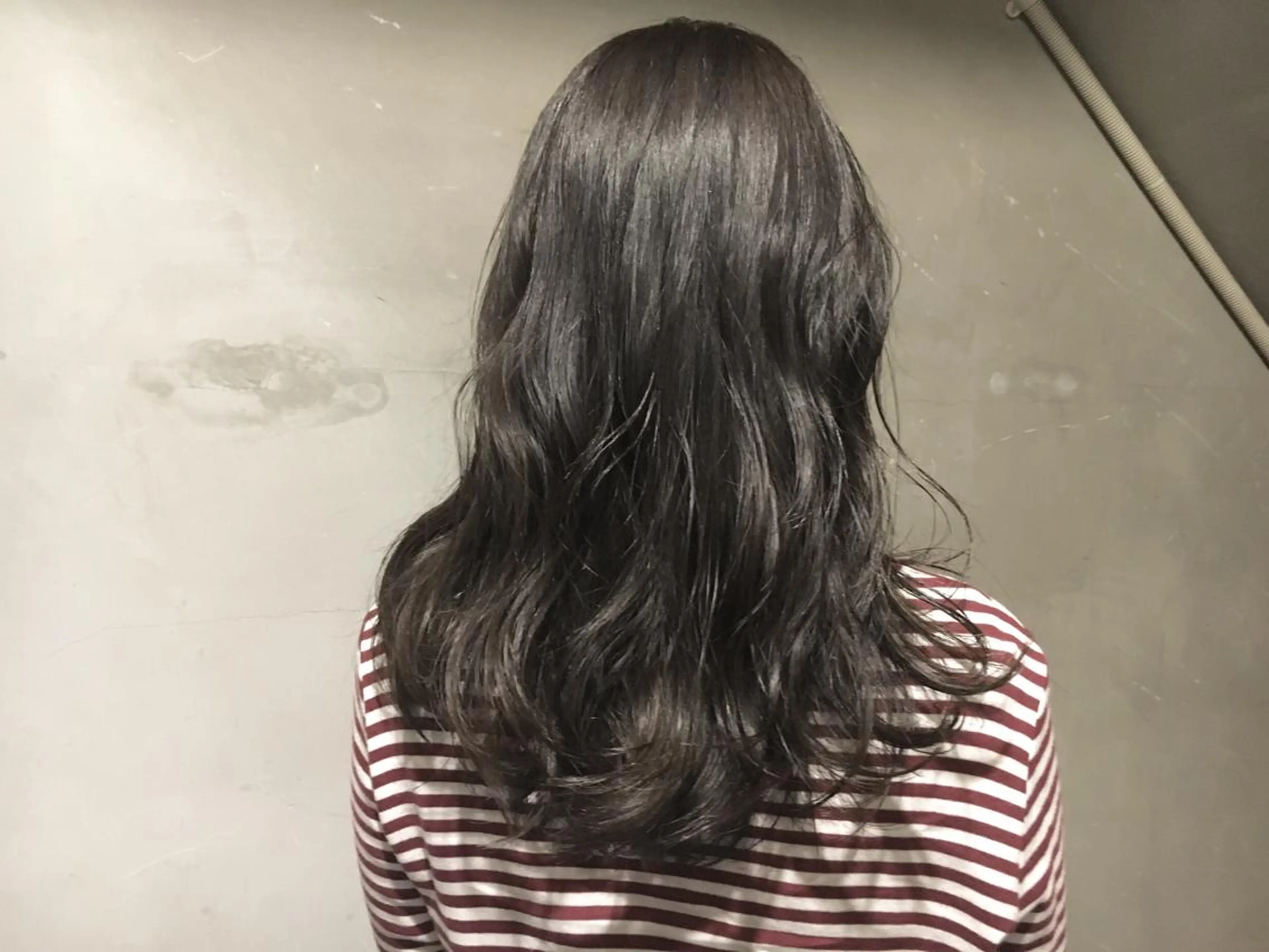 セミロング カラー グレージュ 牛山 静香のマツエク・マツパデザイン