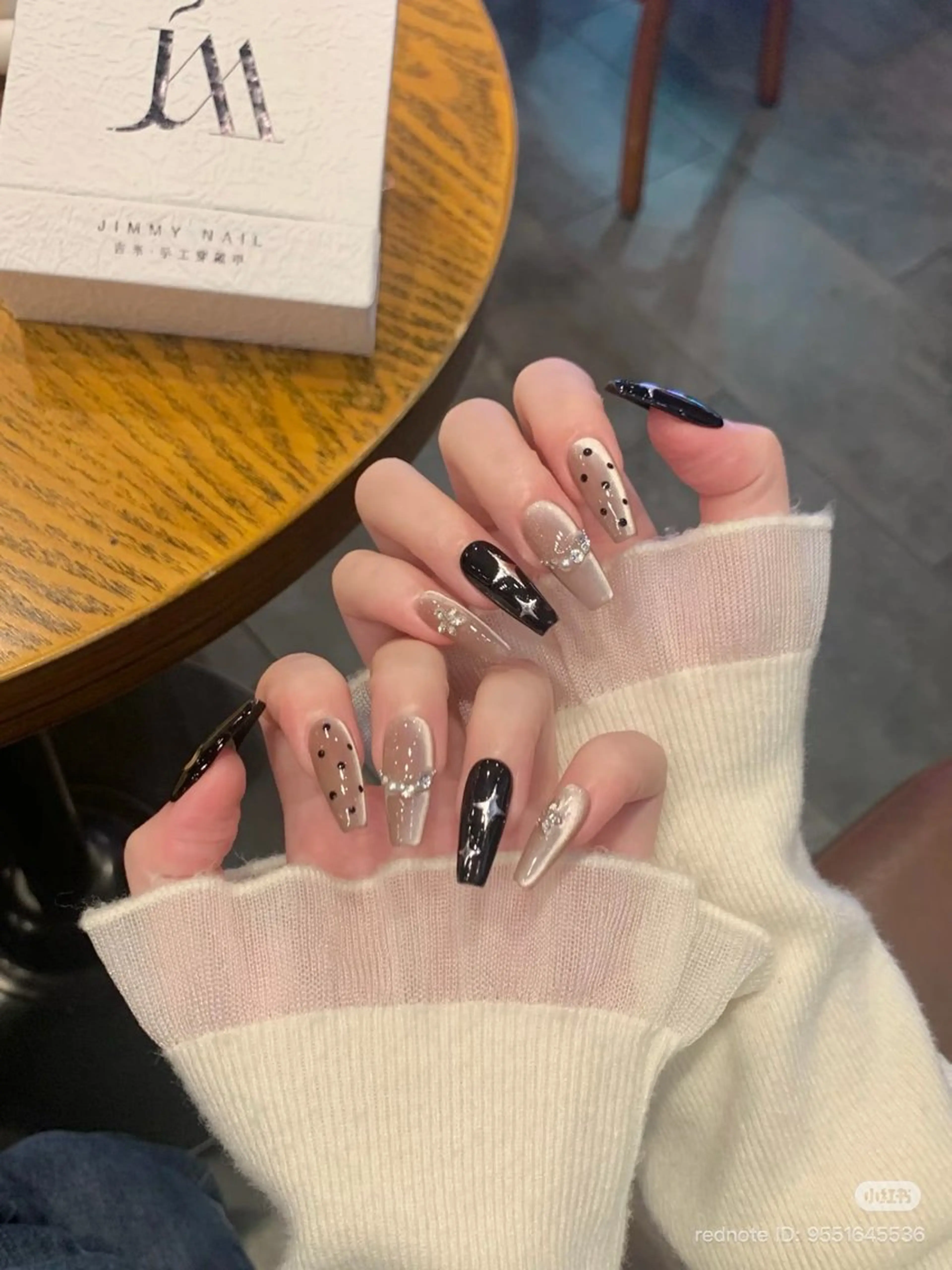 ネイル フレンチネイル キラキラネイル 韓国ネイル シンプルネイル ワンホンネイル ハンドネイル MEI Nailのネイルデザイン