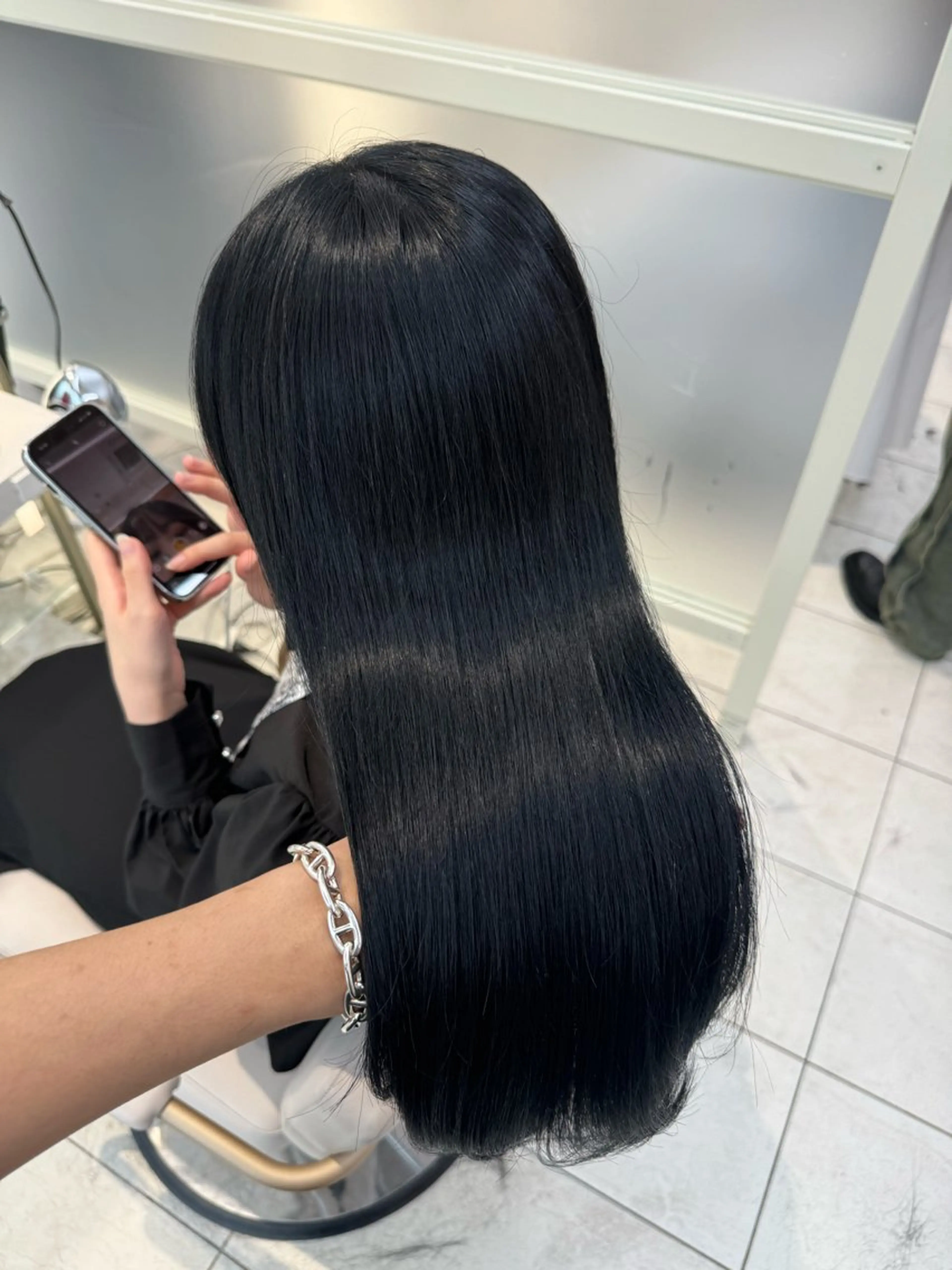 セミロング レイヤーカット/ 顔まわり/アオイのヘアスタイル