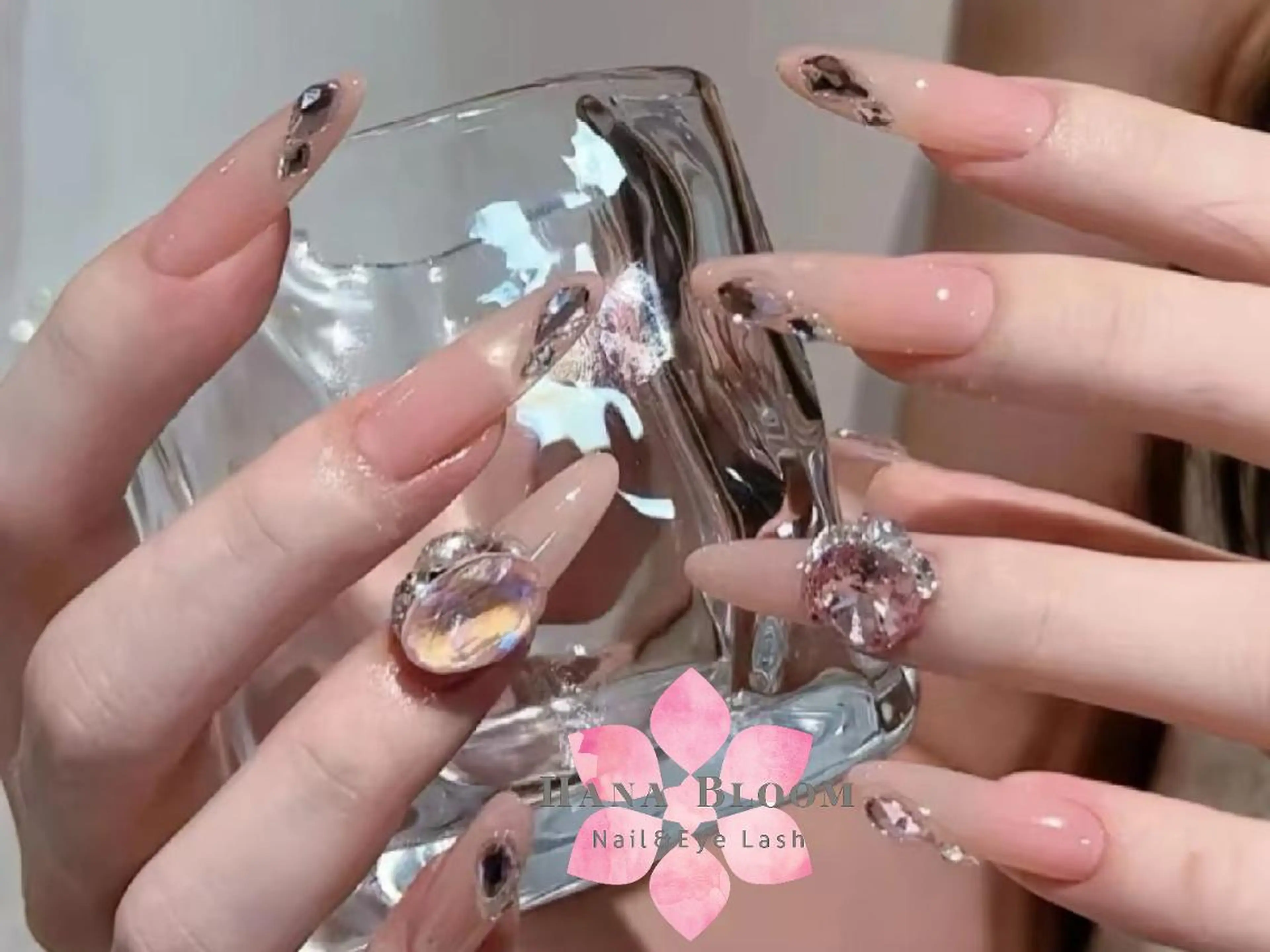 ネイル 長さ出し フレンチネイル ジェルネイル マグネットネイル ミラーネイル ハンドネイル ハンドケア Hana Bloom Nail 渋谷道玄坂のネイルデザイン