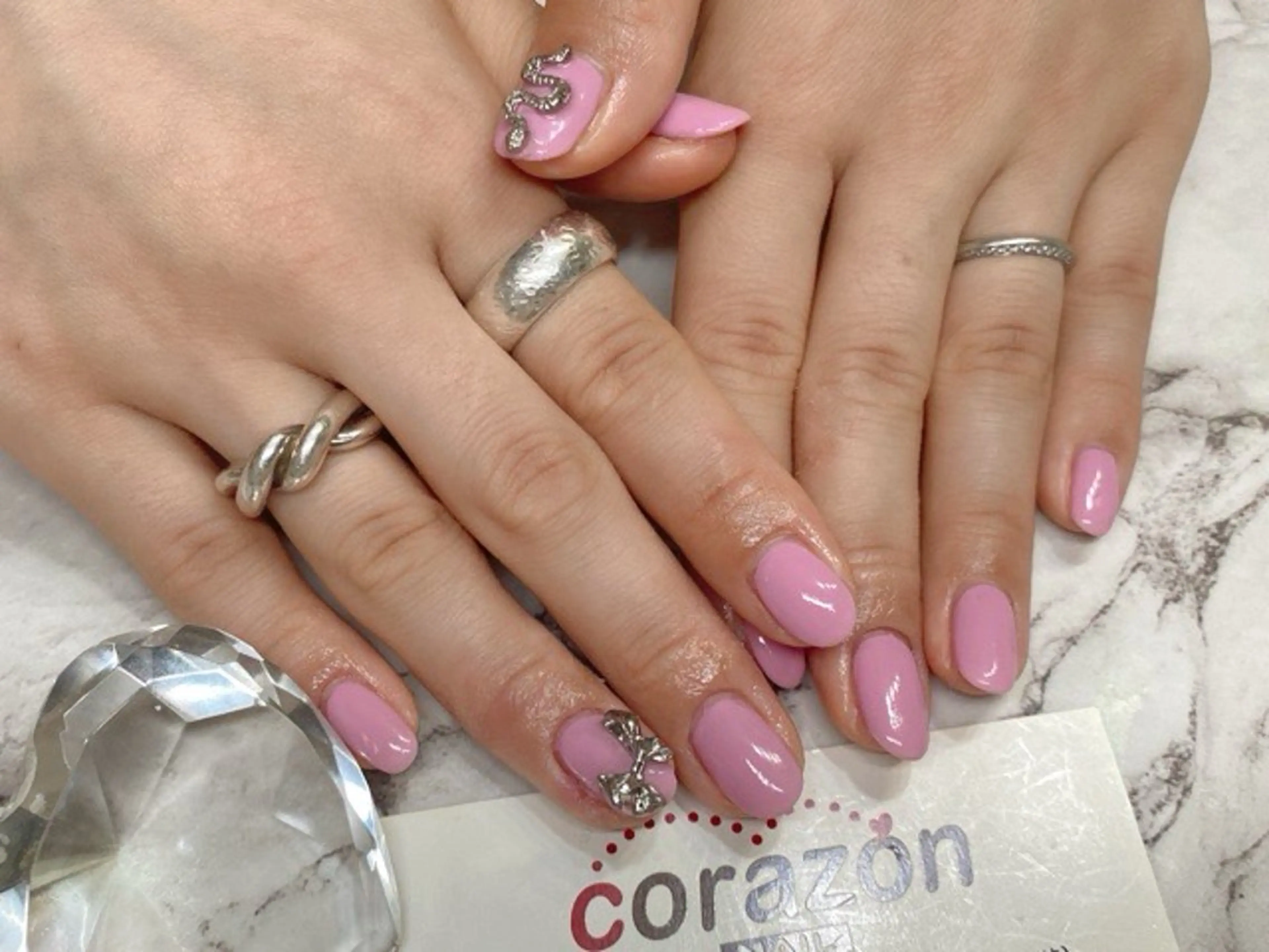 ネイル ジェルネイル ワンカラーネイル ピンク ハンドネイル corazon所属・ネイリスト aicoのネイルデザイン