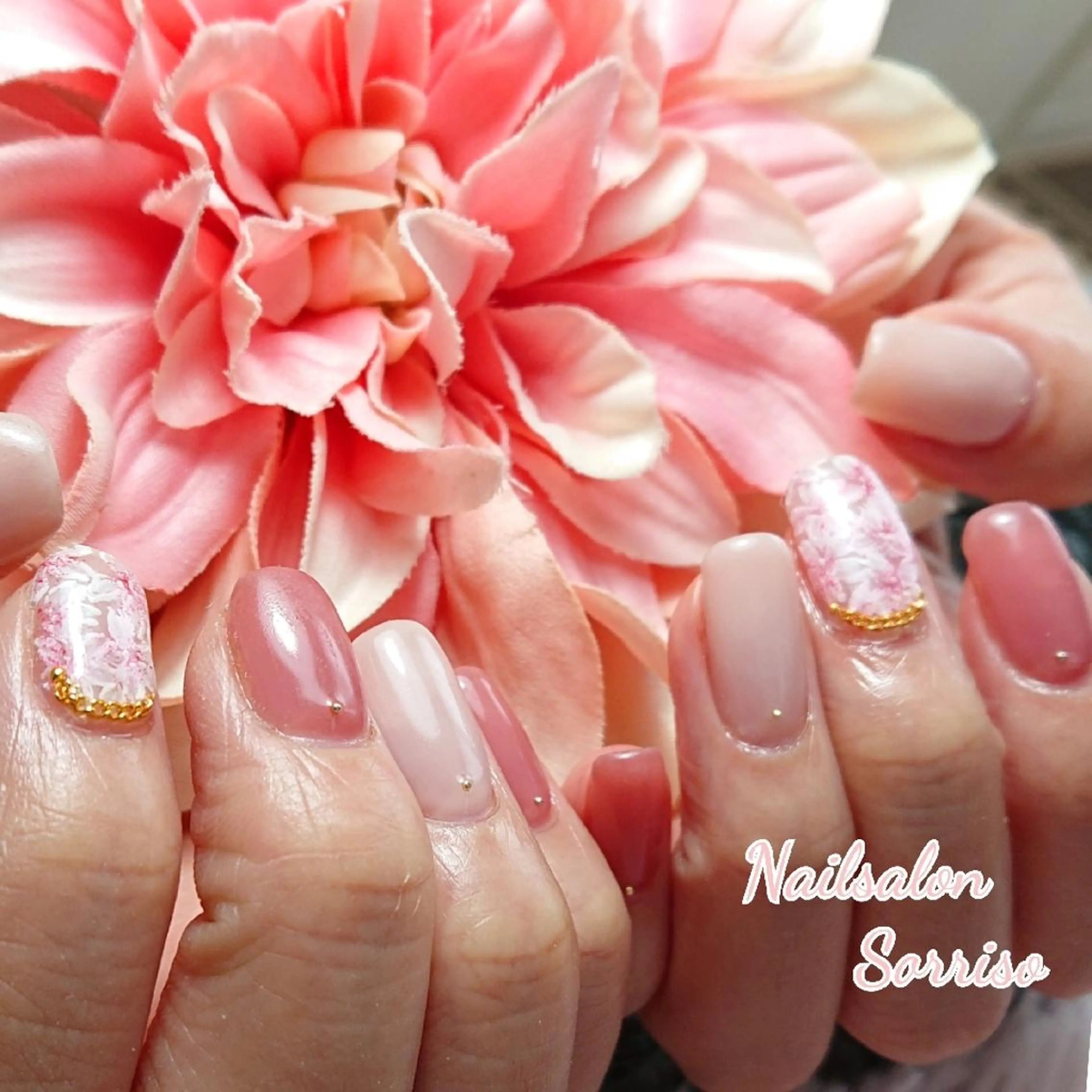 ネイル KOYAMA KIMIEのネイルデザイン