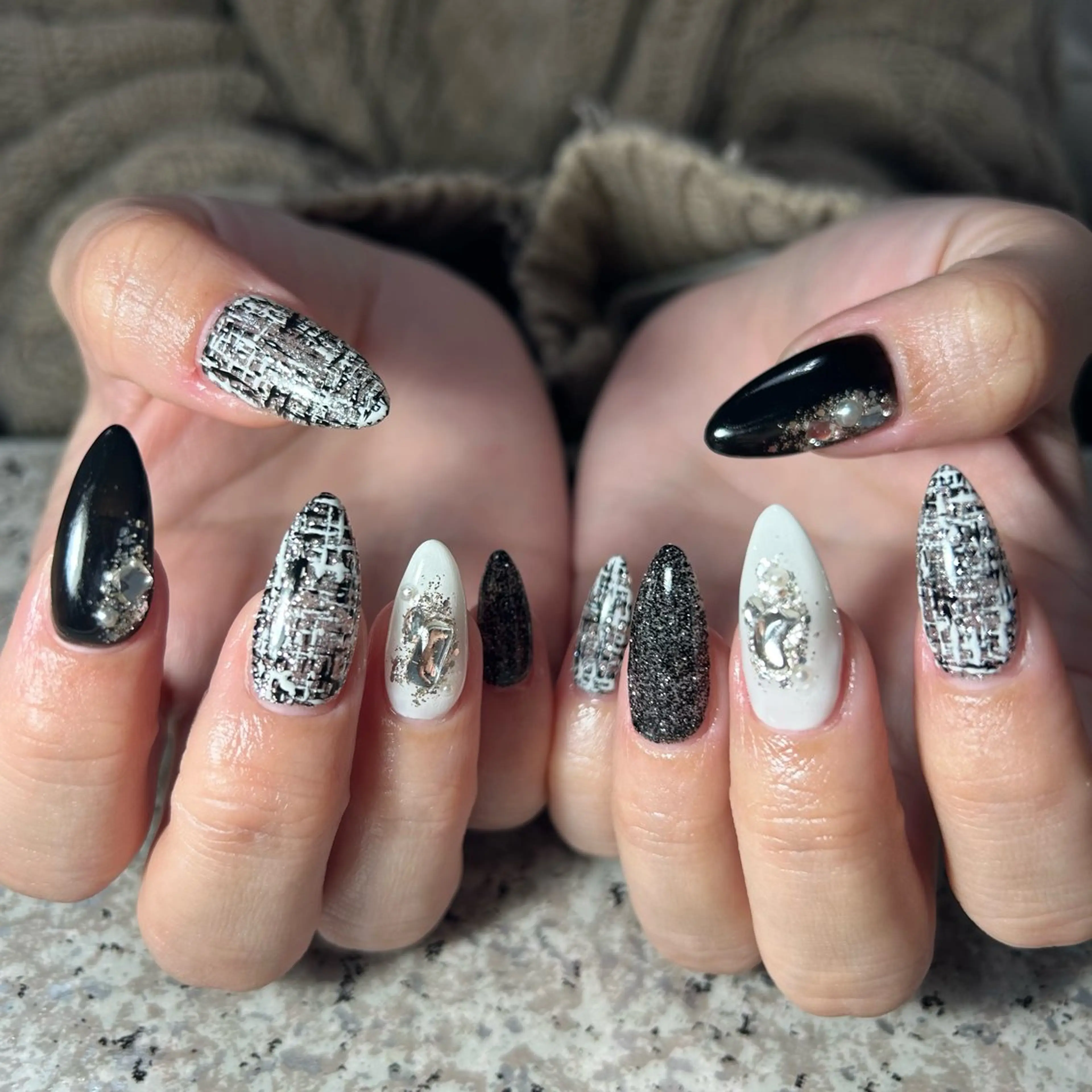 ネイル クリスマス ハンドネイル nailroom‪ sb‪‪𓈒𓂂𓏸のネイルデザイン