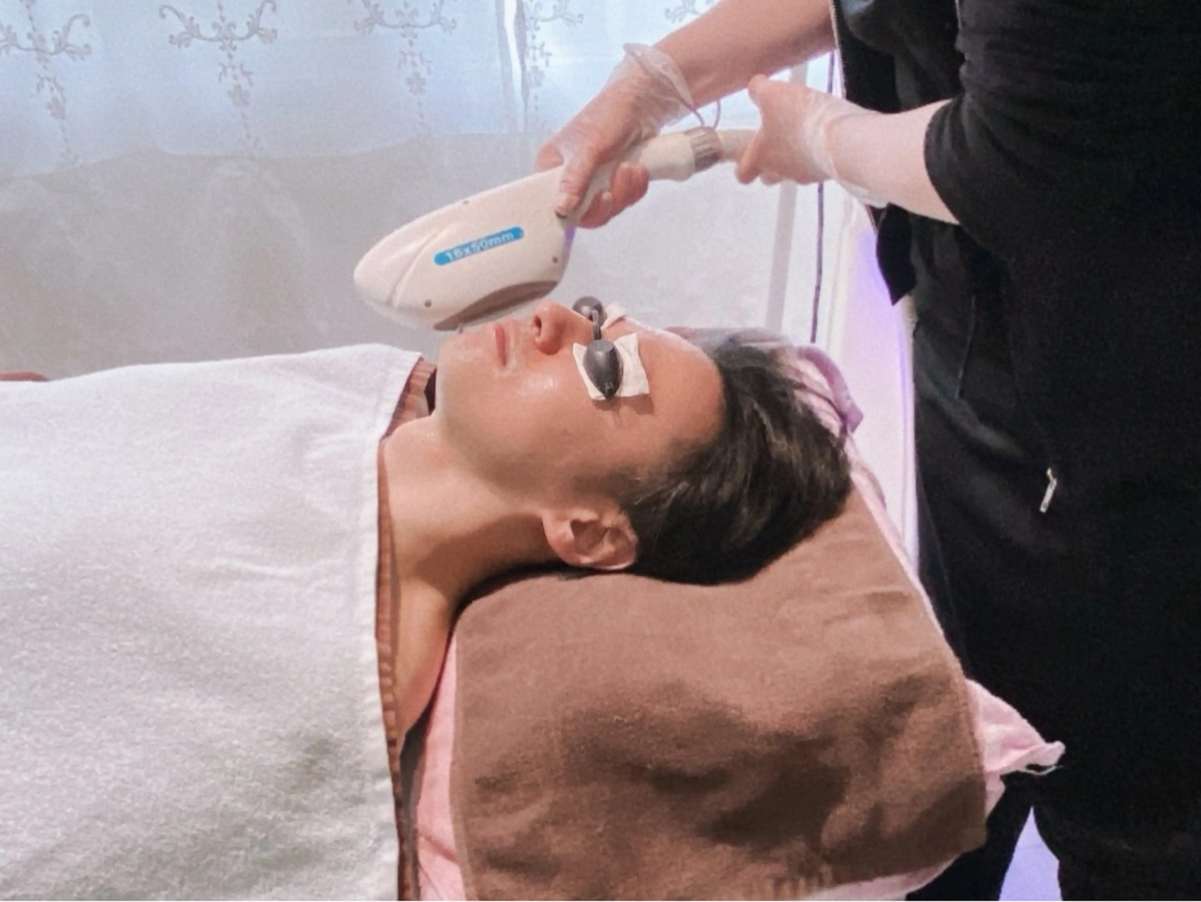 つるスベ・美肌脱毛サロンflow所属・西向 めぐみのエステ・リラクイメージ