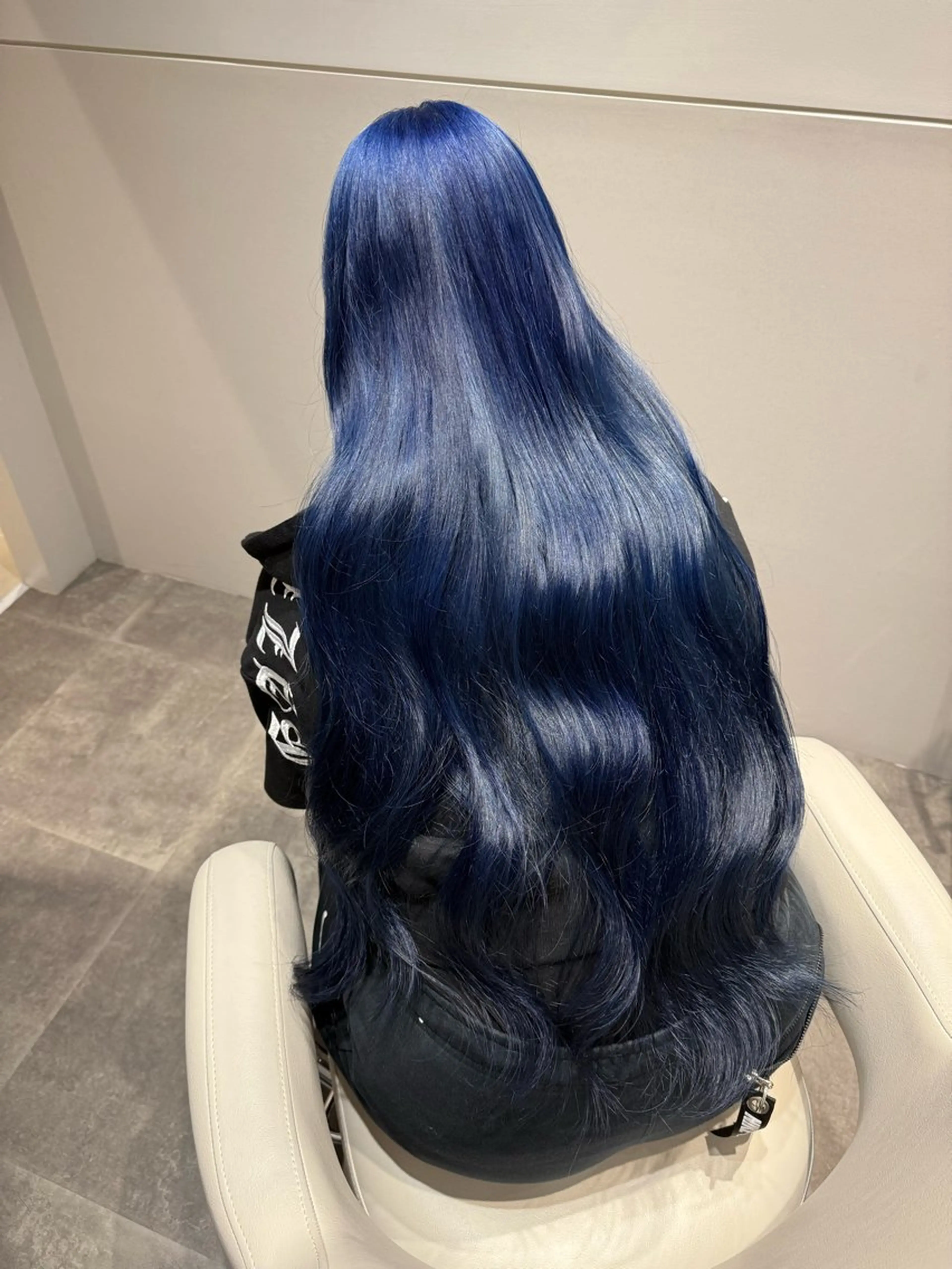 ロング カラー ブリーチ ブルーカラー カット ヘアカラー トリートメント オタク美容師💟 チバコナツのヘアスタイル