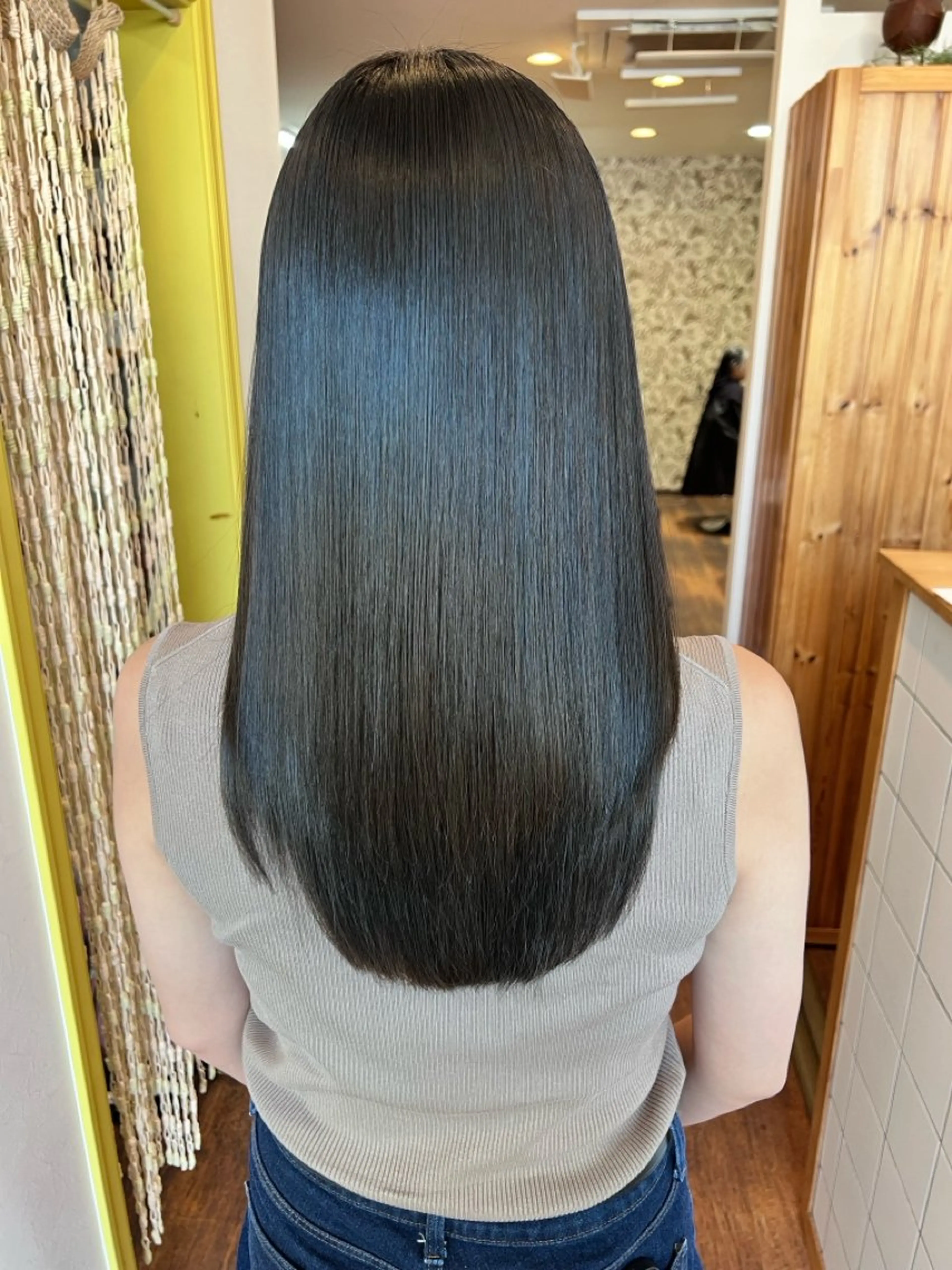 セミロング 今日の彼女の髪は魔法的所属・幕田 あゆみのヘアスタイル