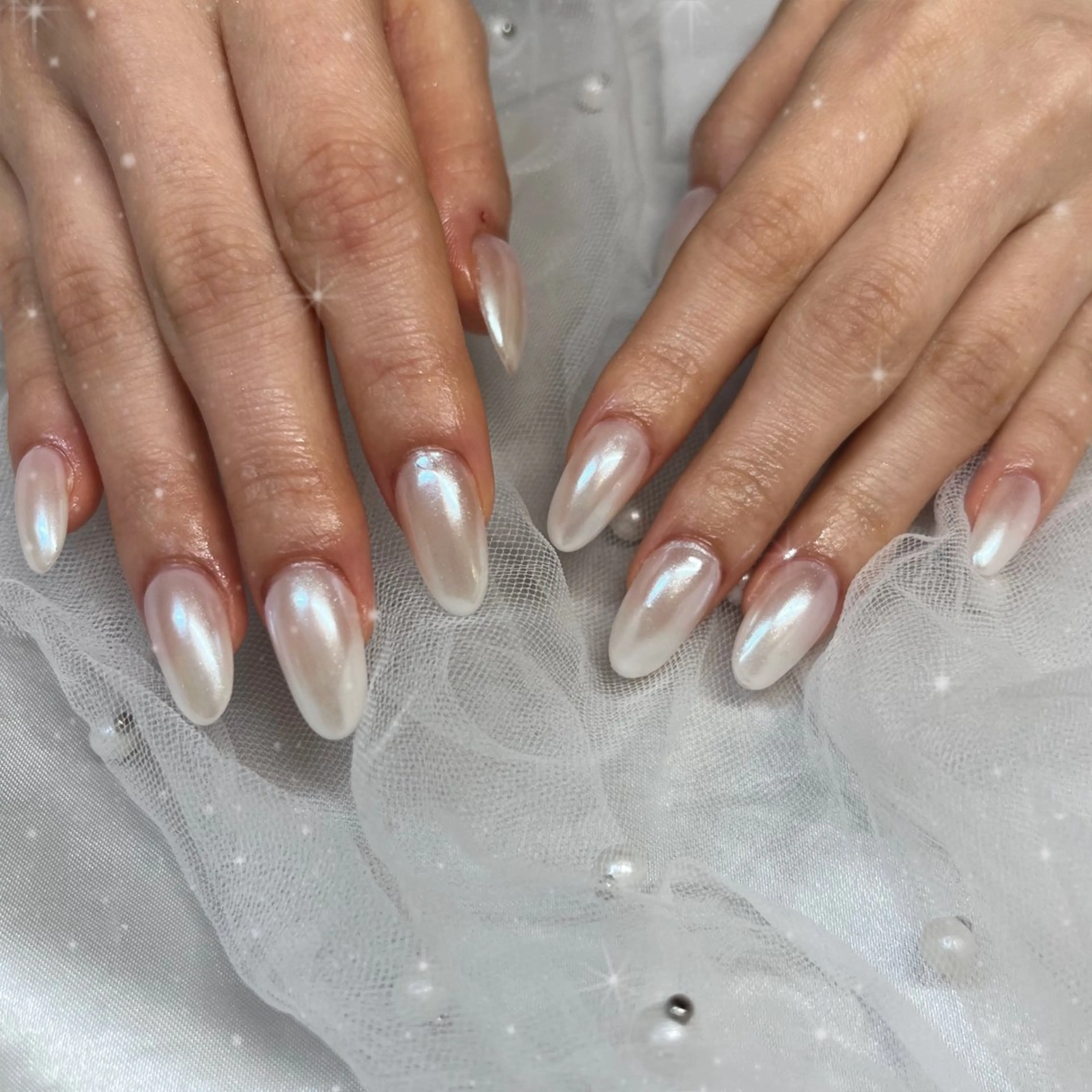 ネイル アートネイル ミラーネイル ホワイト ハンドネイル ブルーデイジー栄本店所属・BlueDaisy 栄本店のネイルデザイン