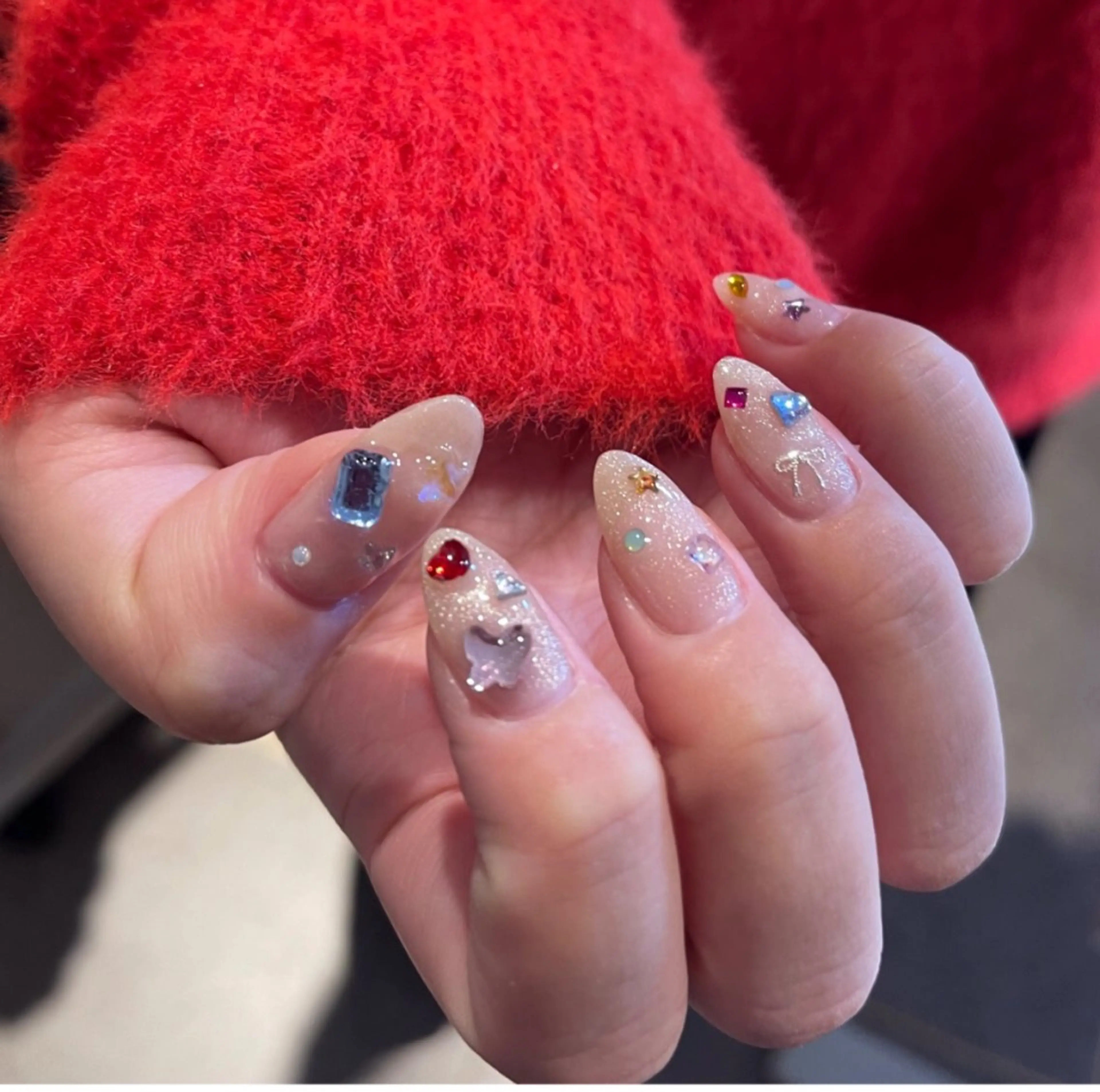 ネイル 長さ出し グラデーション キラキラネイル 韓国ネイル ラメ(グリッター) ハンドネイル ハンドケア Chisa Nail Studio所属・チ サのネイルデザイン