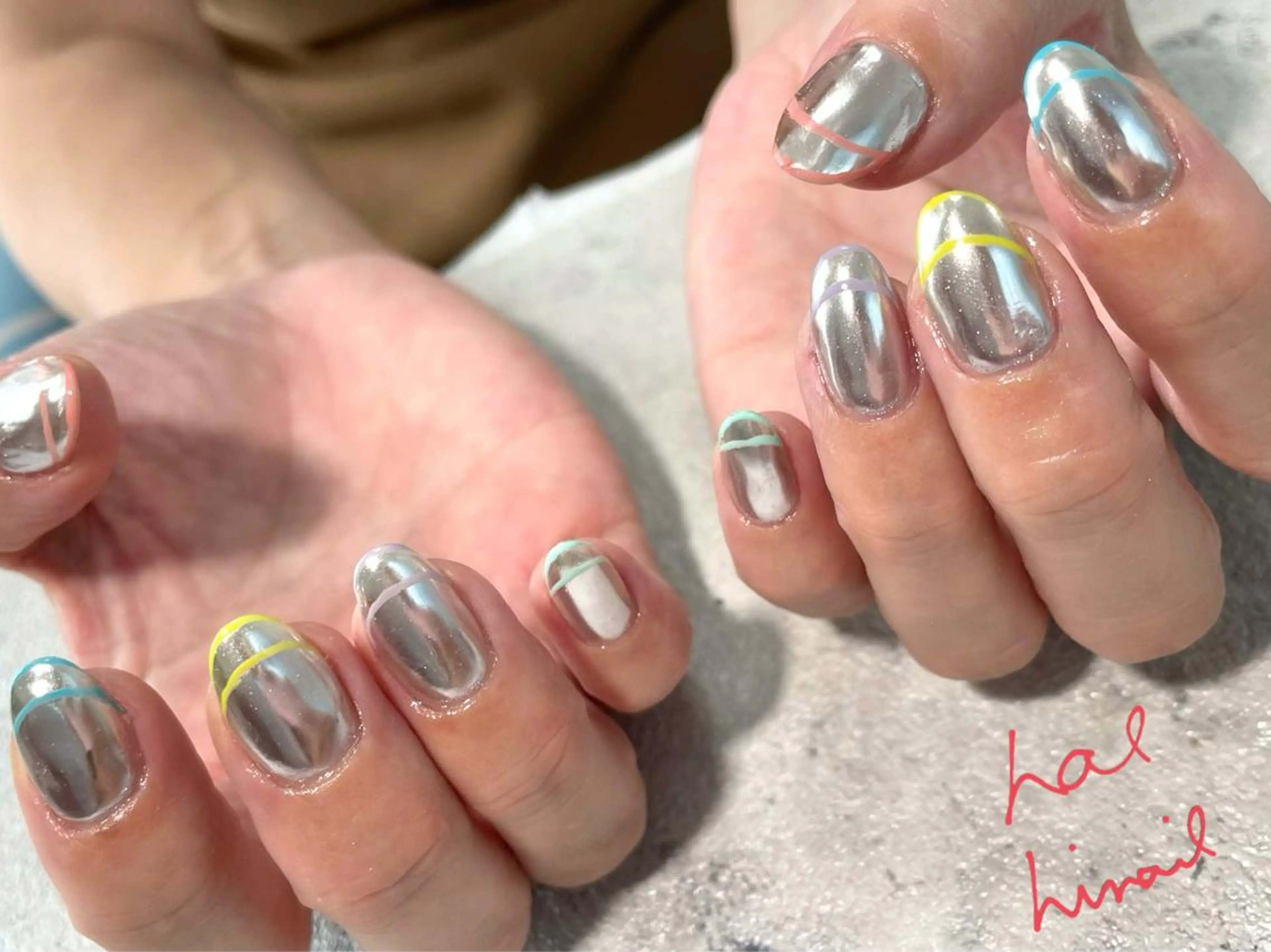 ネイル ミラーネイル シルバー はるひな ねいるのネイルデザイン
