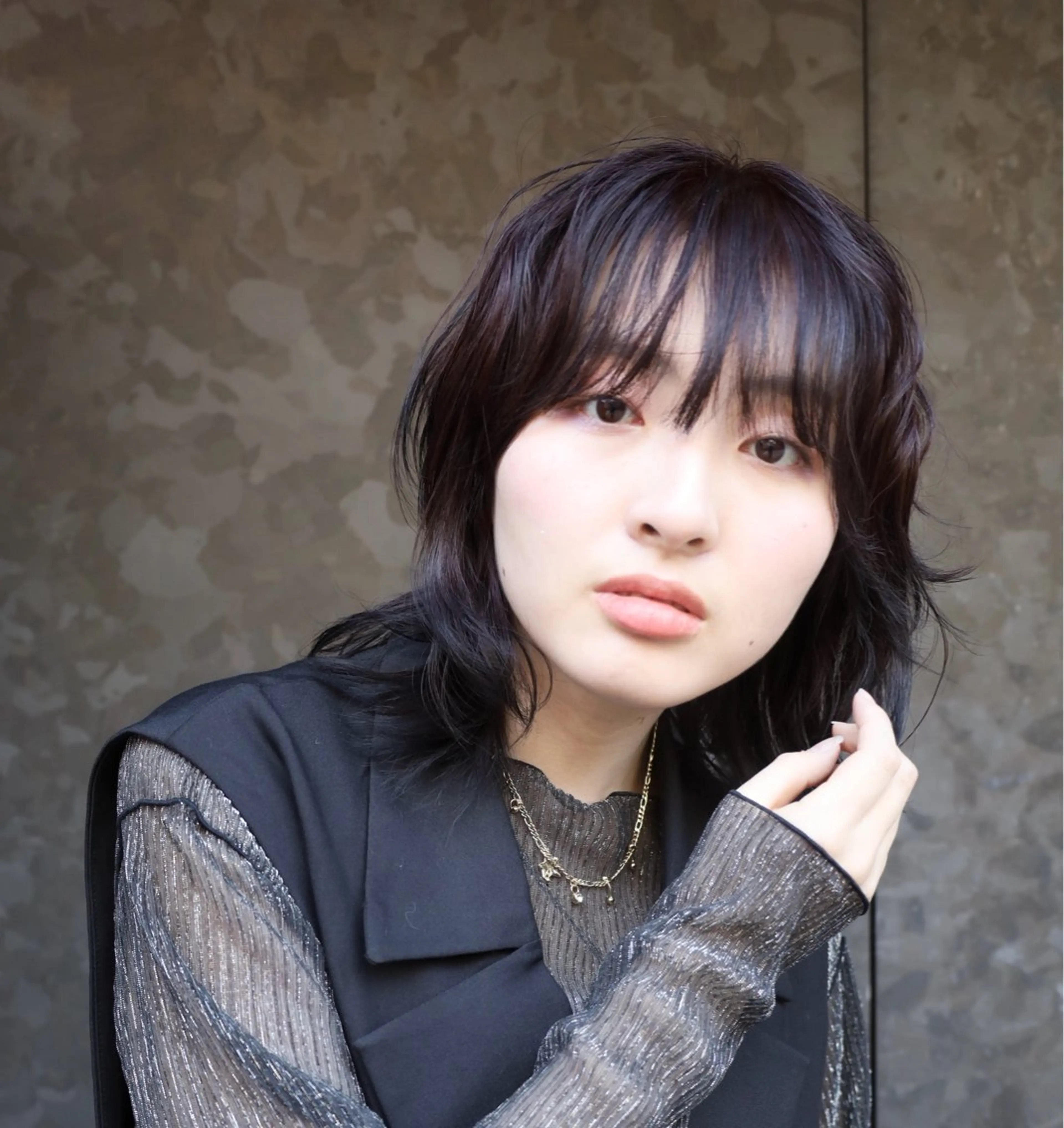 ミディアム パーマ ミディアムパーマ くびれヘア くびれレイヤー レイヤーカット 森山 陽菜のヘアスタイル