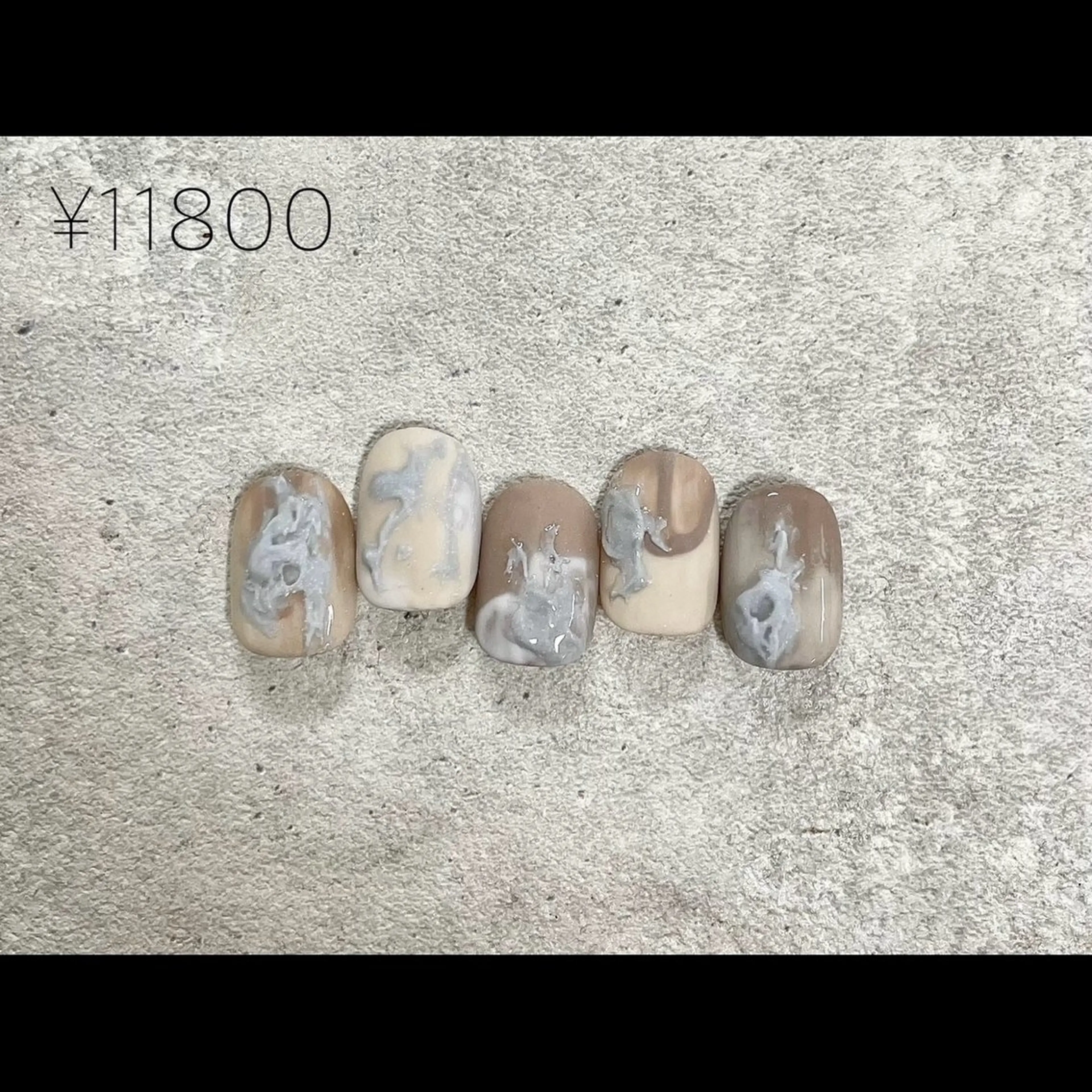 ネイル KUROIWA KAORIのネイルデザイン