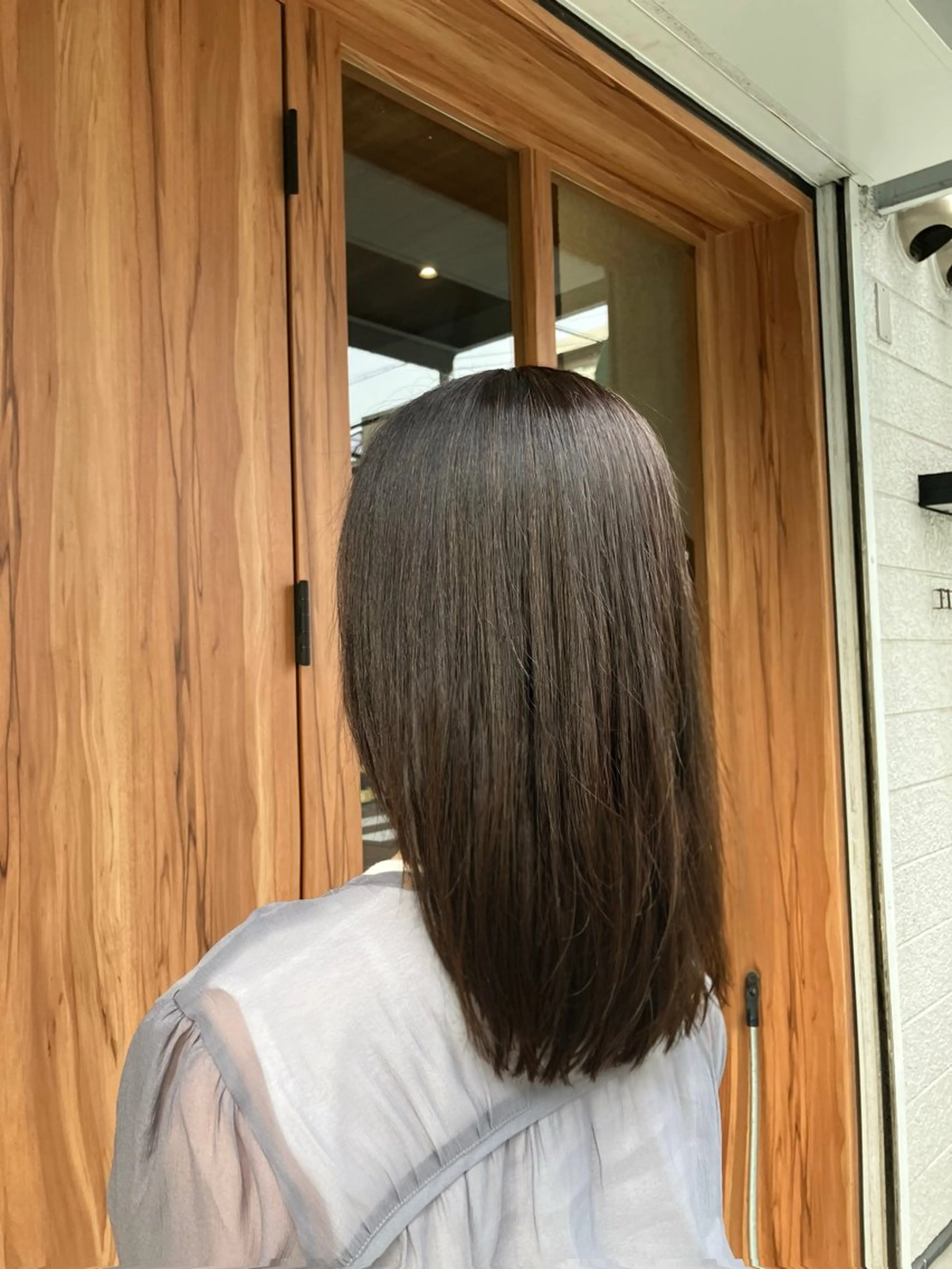 ミディアム 縮毛矯正 ELNA所属・山田 莉帆のヘアスタイル