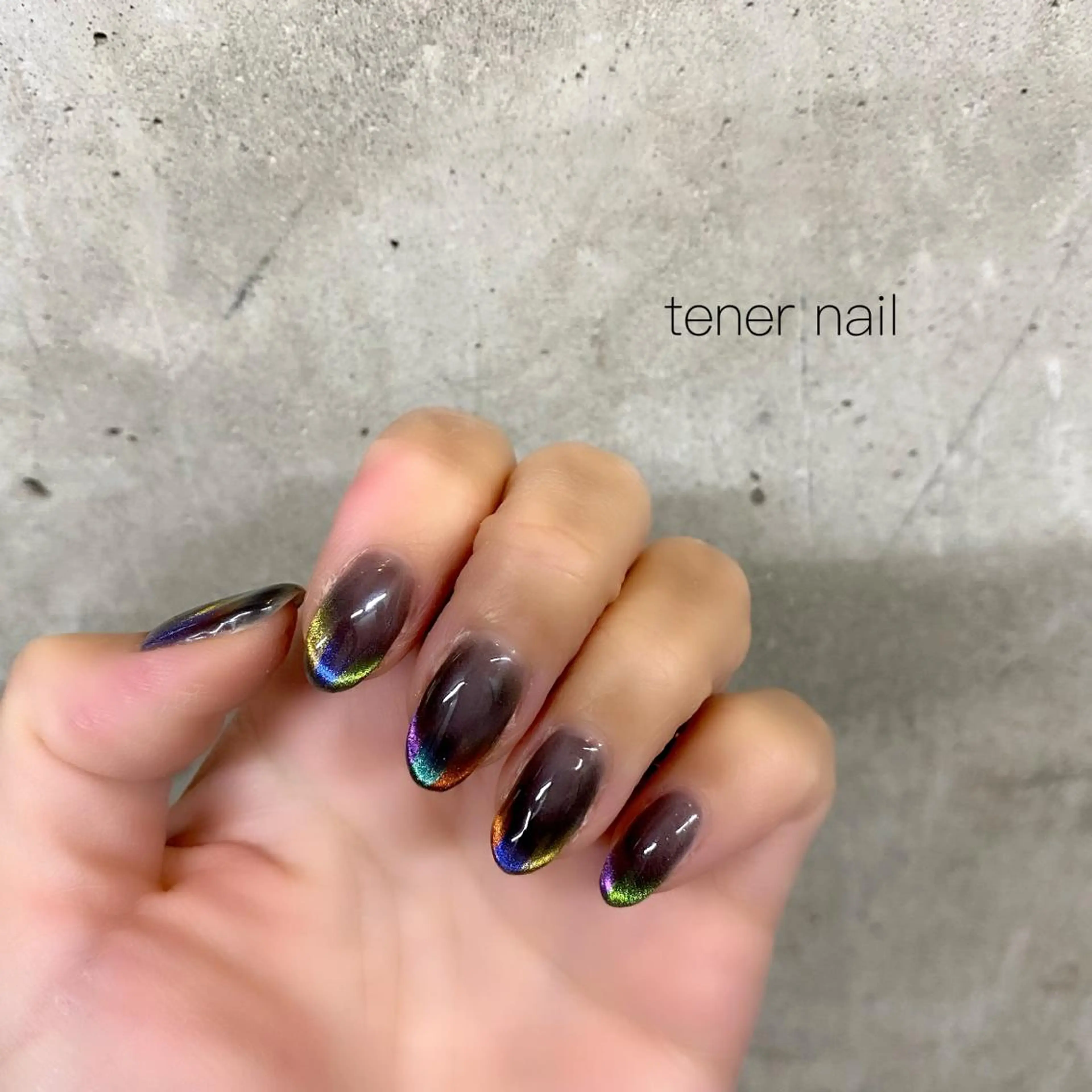 ネイル フレンチネイル マグネットネイル マグネットフレンチ tener  nail  テネルネイル所属・テネルネイル tener nailのネイルデザイン