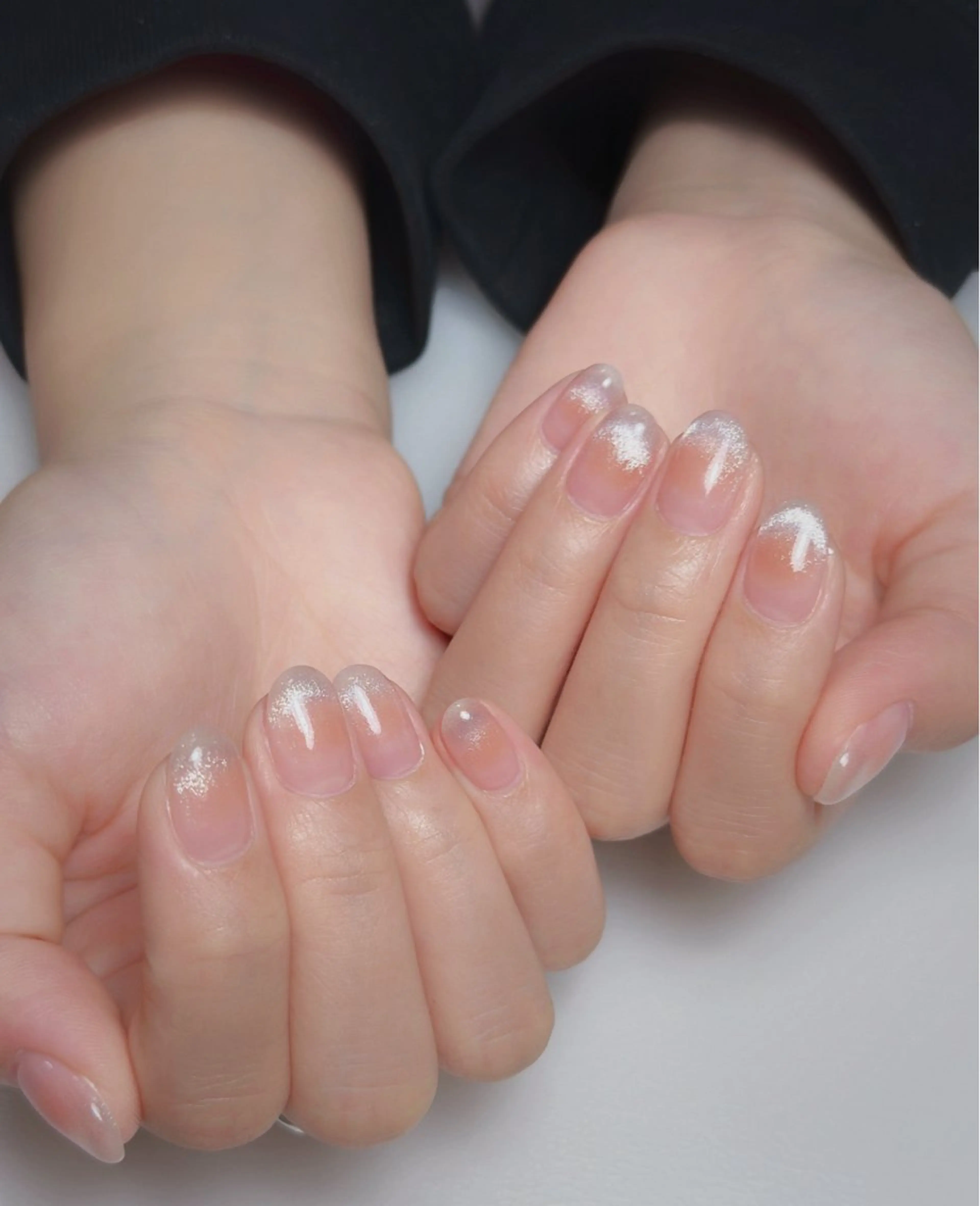 ネイル オーロラネイル 長さ出し フットネイル ラメ(グリッター) ラメグラデーション ハンドネイル 👍thumbs up nail👍のネイルデザイン